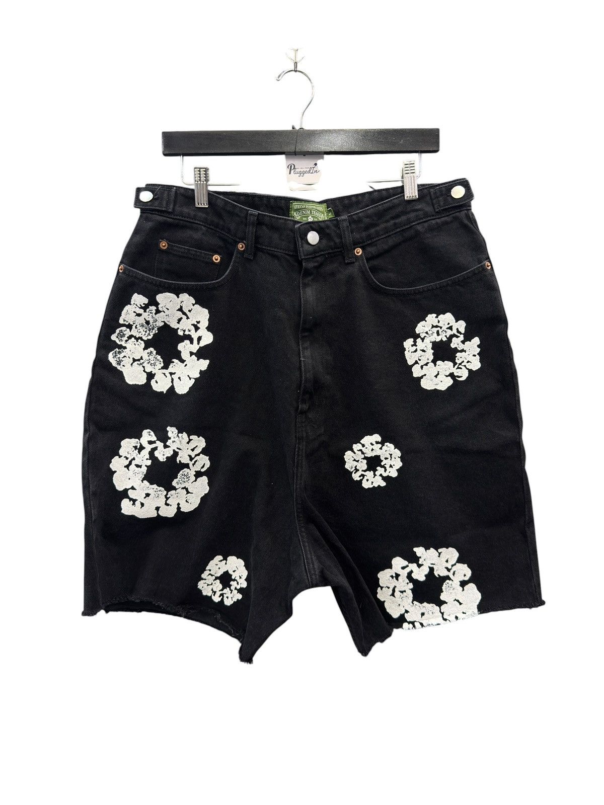 DENIM TEARS Denim Tears Black Floral Jean Shorts Size US 34 / EU 50 - 1 Thumbnail