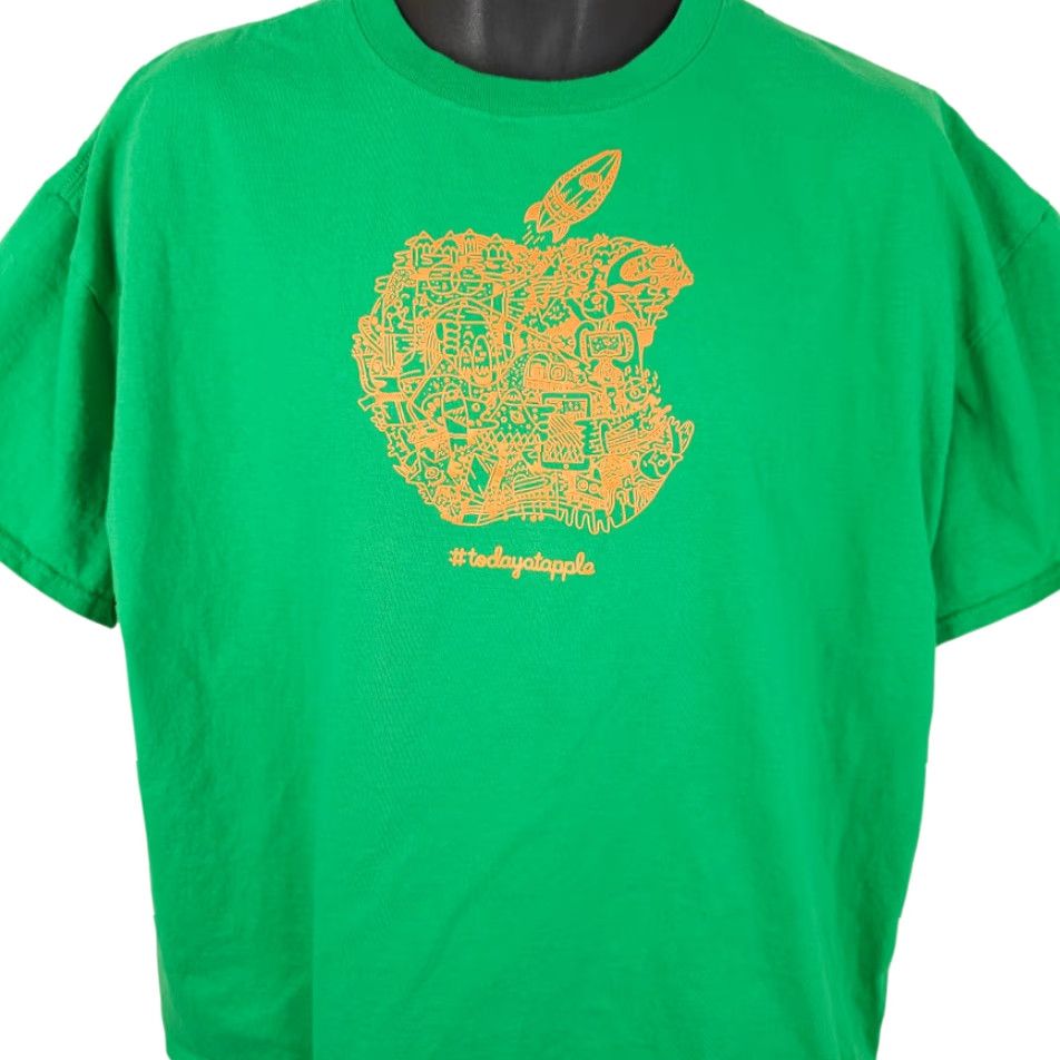 Apple VINTAGE Apple Store T Shirt Mens 2XL Green Today At Apple Tech Computing Size US XXL / EU 58 / 5 - 2 Thumbnail