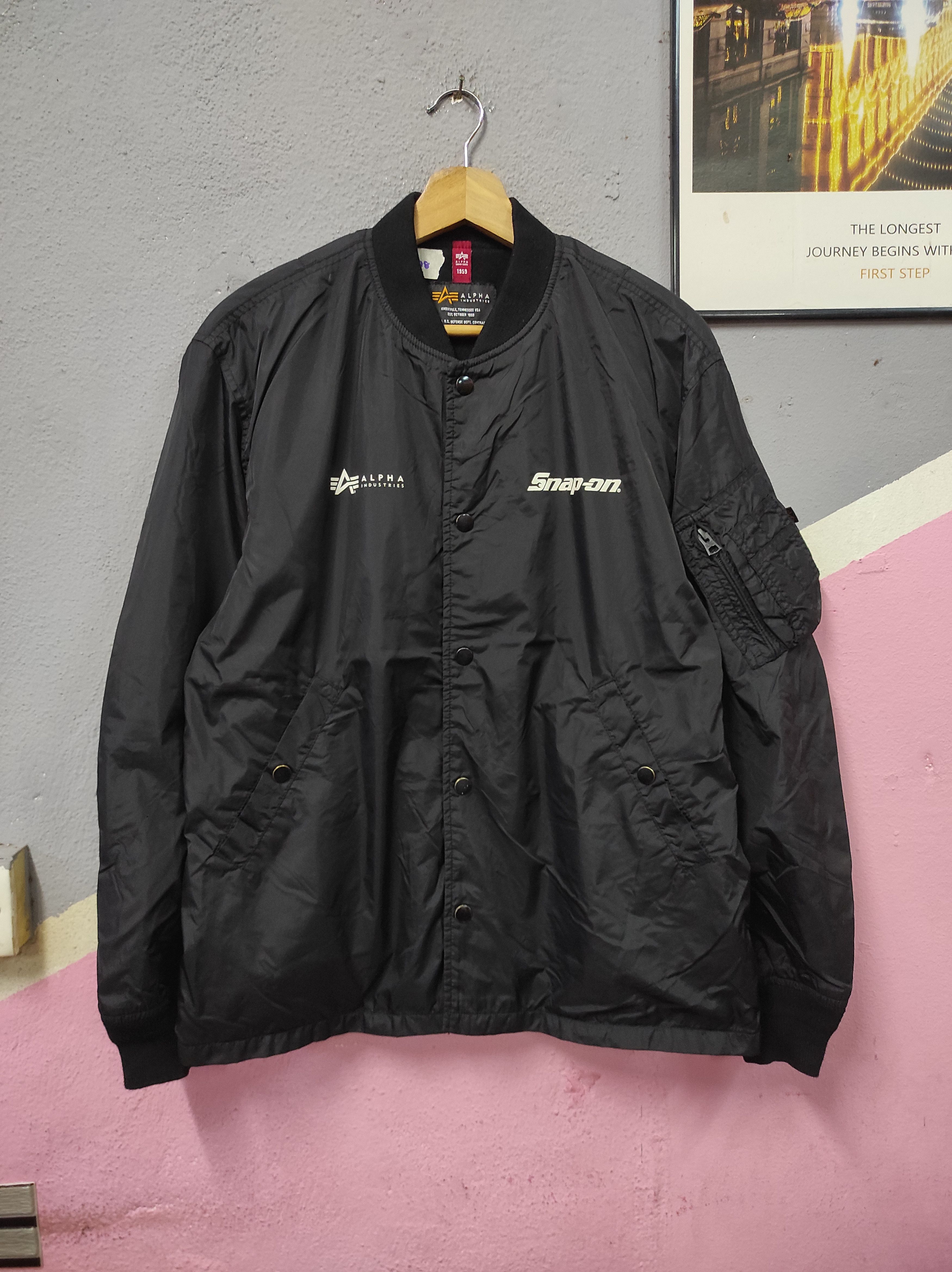 Alpha Industries ALPHA INDUSTRIES X SNAP ON BOMBER JACKET Size US M / EU 48-50 / 2 - 1 Thumbnail