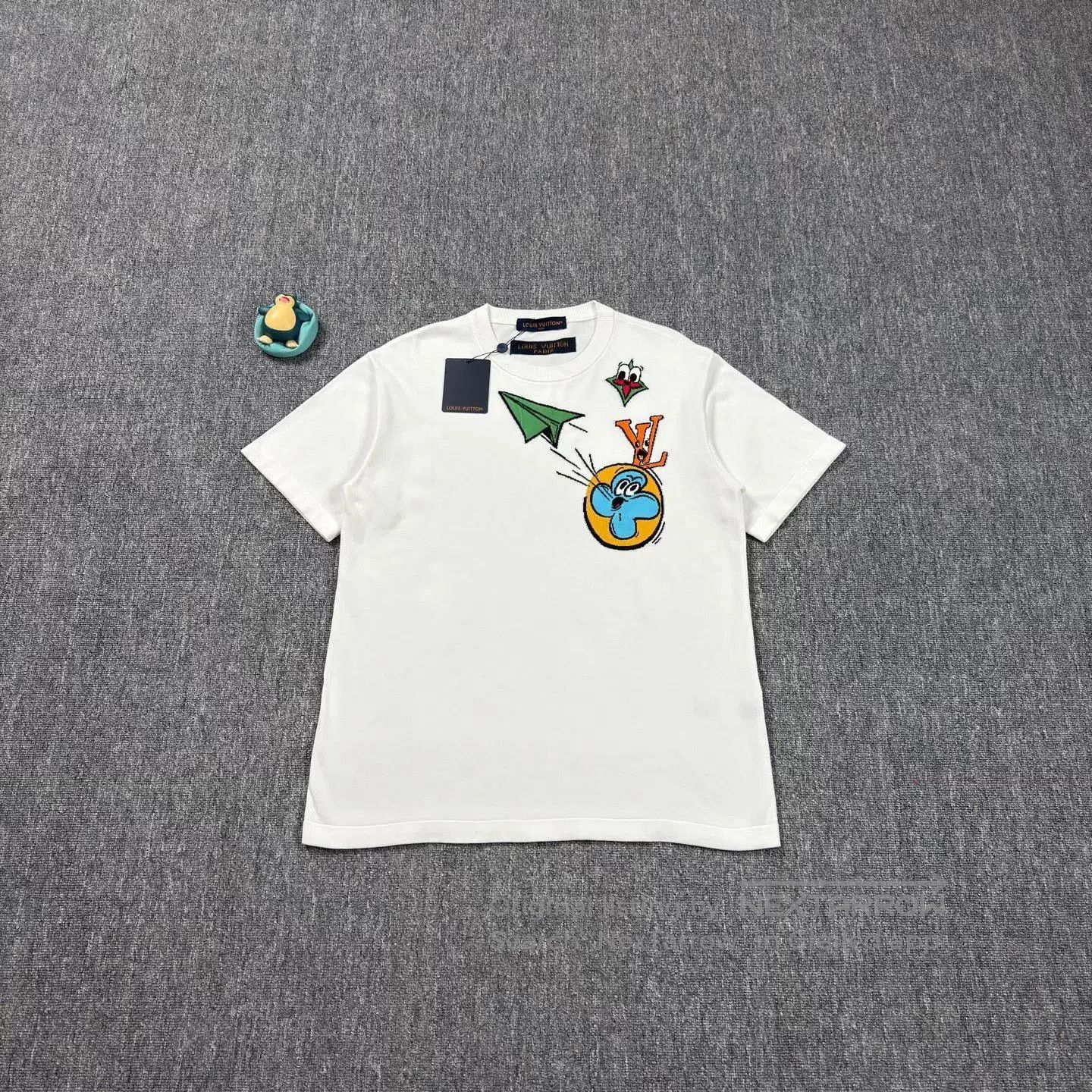 Louis Vuitton LV White Cartoon Airplane Logo Knit Tee. Size US M / EU 48-50 / 2 - 1 Thumbnail