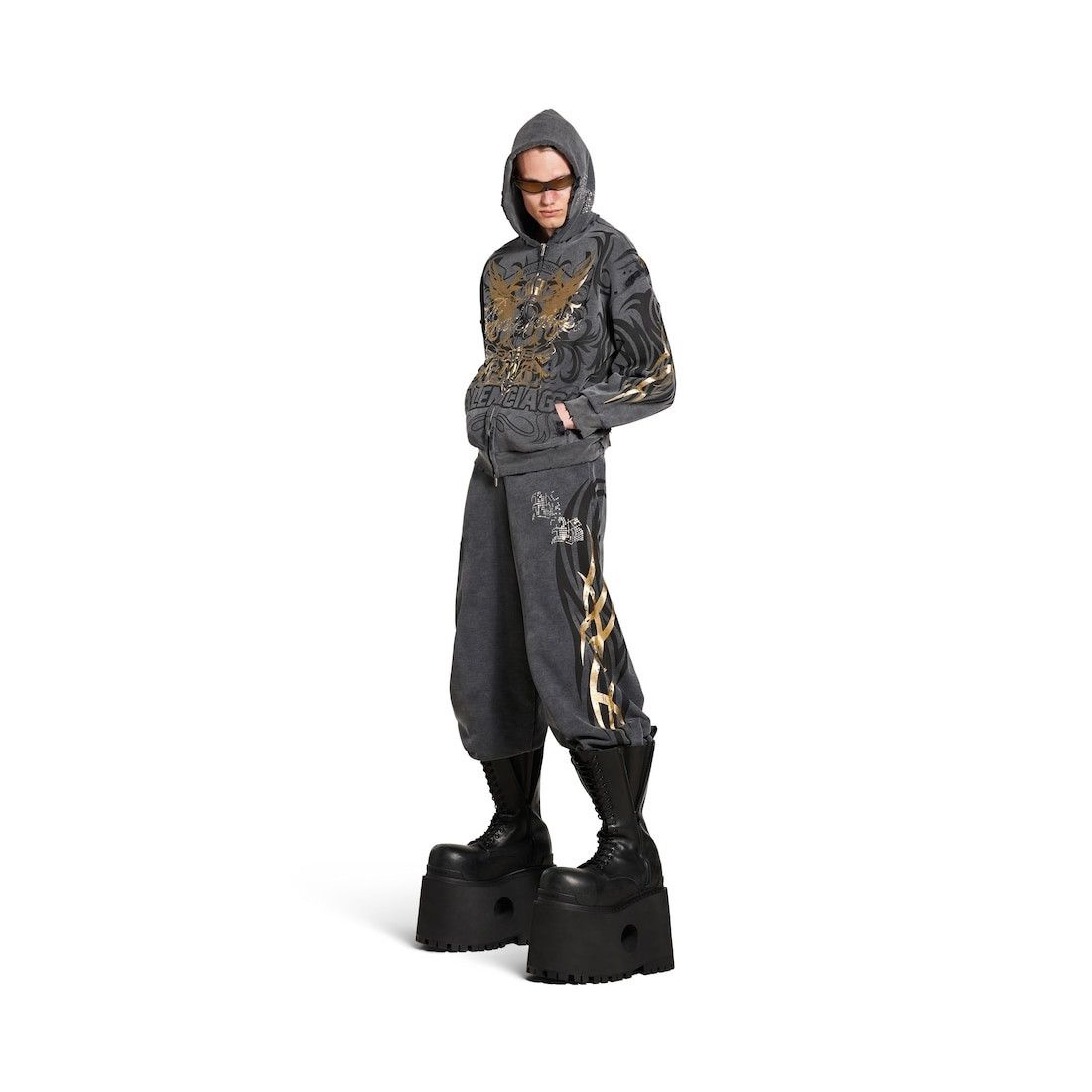Balenciaga o1tr1nto0426 Tacky Gold Baggy Sweatpants & Joggers in Black Size US 32 / EU 48 - 2 Thumbnail