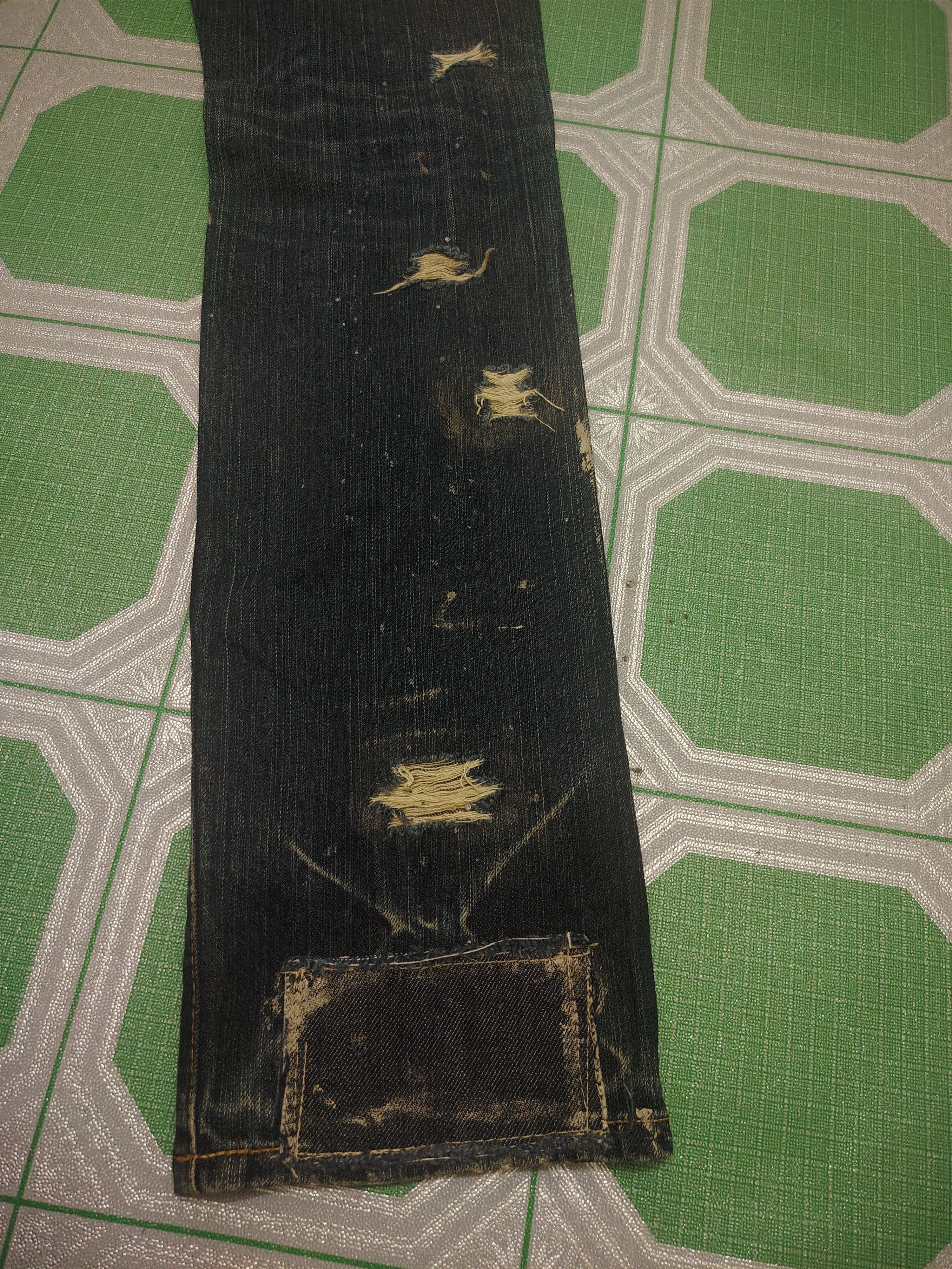 Who Decides War Japanese Casper John Distressed Thrashed jeans Size US 28 / EU 44 - 16 Thumbnail