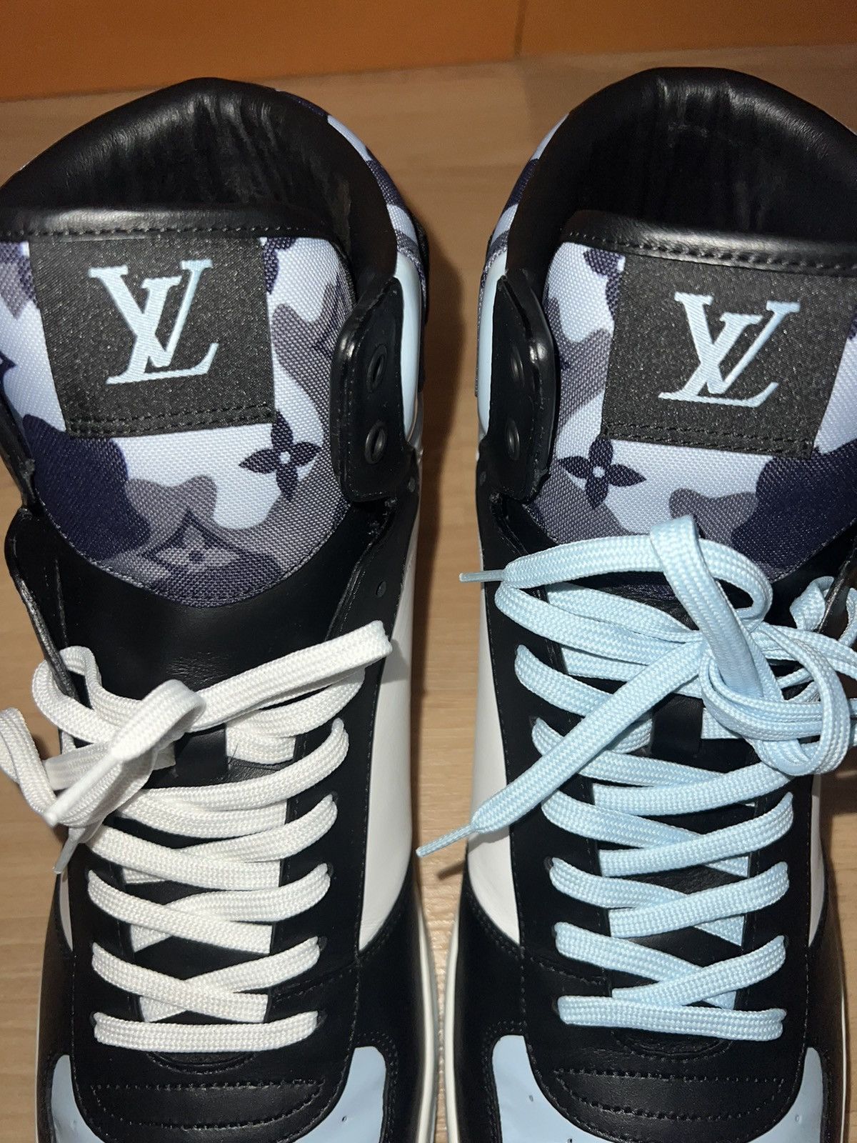 Louis Vuitton Louis Vuitton Rivoli Sneaker Size US 12 / EU 45 - 6 Thumbnail