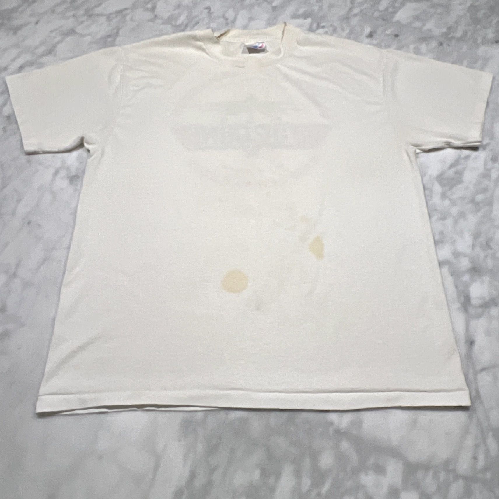 Vintage VINTAGE Top Gun Shirt Sleazy Bar Scene L Men White 1990s Graphic Tee Stains USA Size US L / EU 52-54 / 3 - 5 Thumbnail