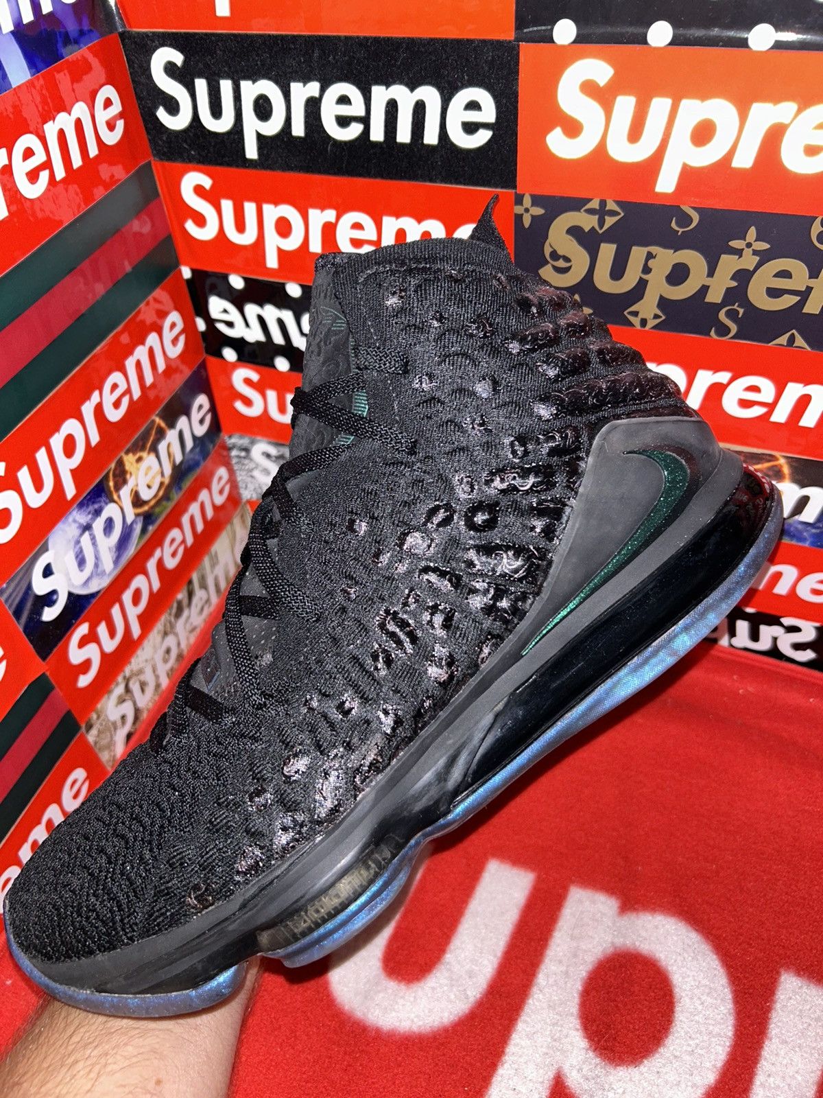 Nike Nike LeBron 17 'Global Currency' BQ3177-001 size 12 Size US 12 / EU 45 - 6 Thumbnail