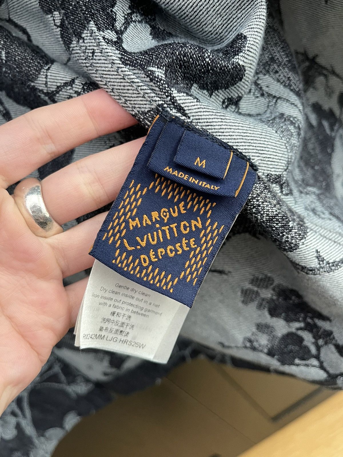 Louis Vuitton Louis Vuitton Denim Shirt Size US M / EU 48-50 / 2 - 7 Thumbnail