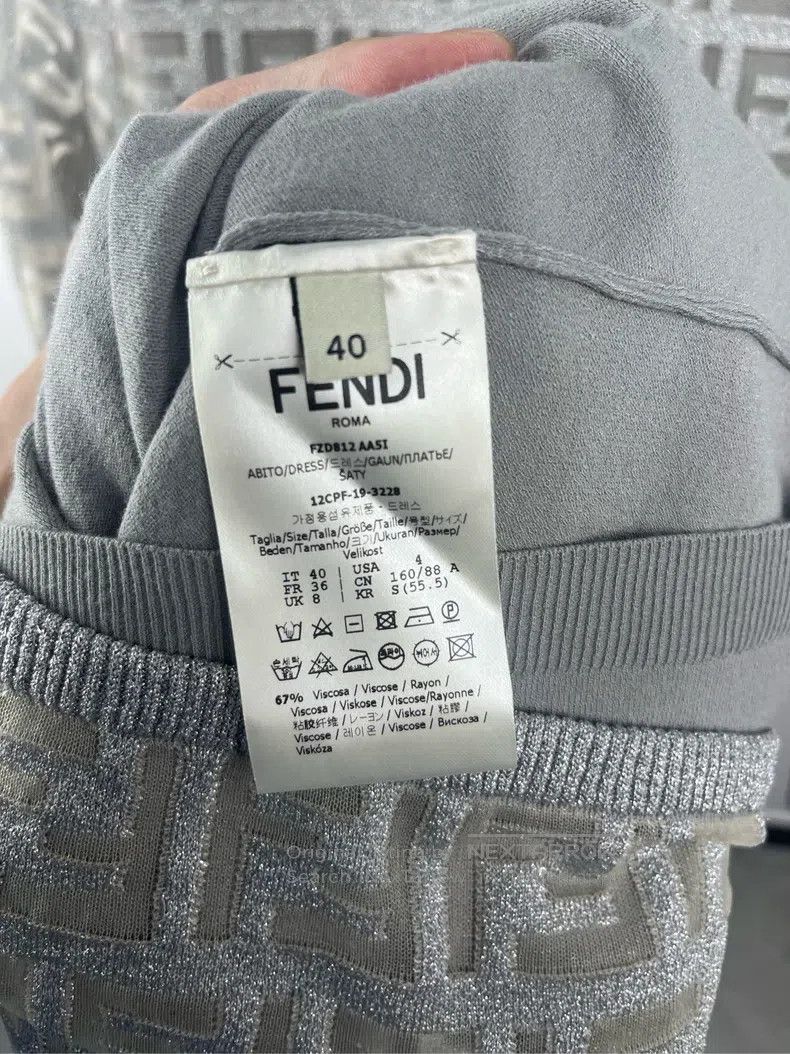 Fendi Fendi Silver printed pattern round neck long sleeve two-pi Size XS / US 0-2 / IT 36-38 - 4 Thumbnail
