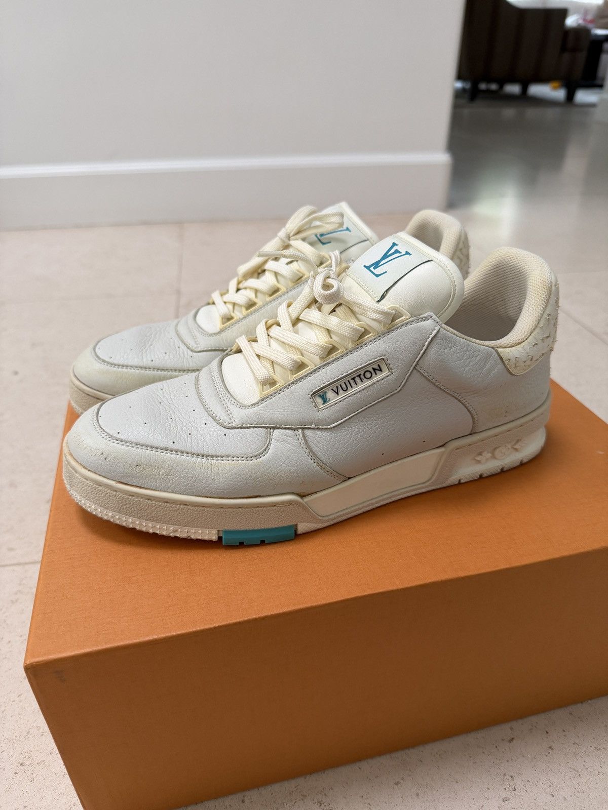 Louis Vuitton LOUIS VUITTON Trainer Sneakers Size US 9 / EU 42 - 2 Thumbnail