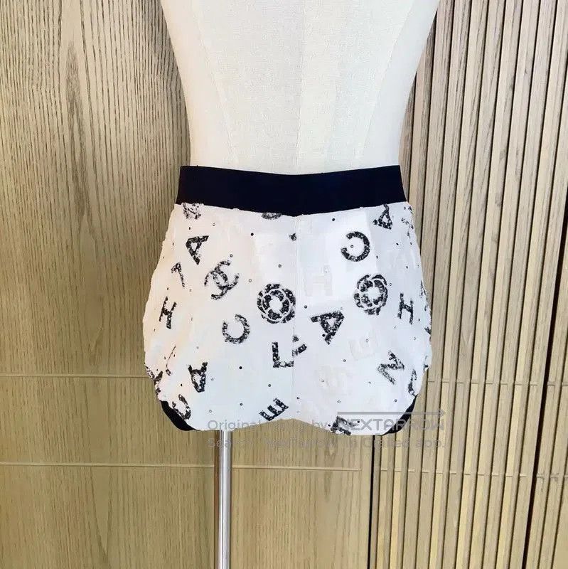 Chanel Chanel Summer White Cotton Blend Shorts . Size 23" - 4 Thumbnail