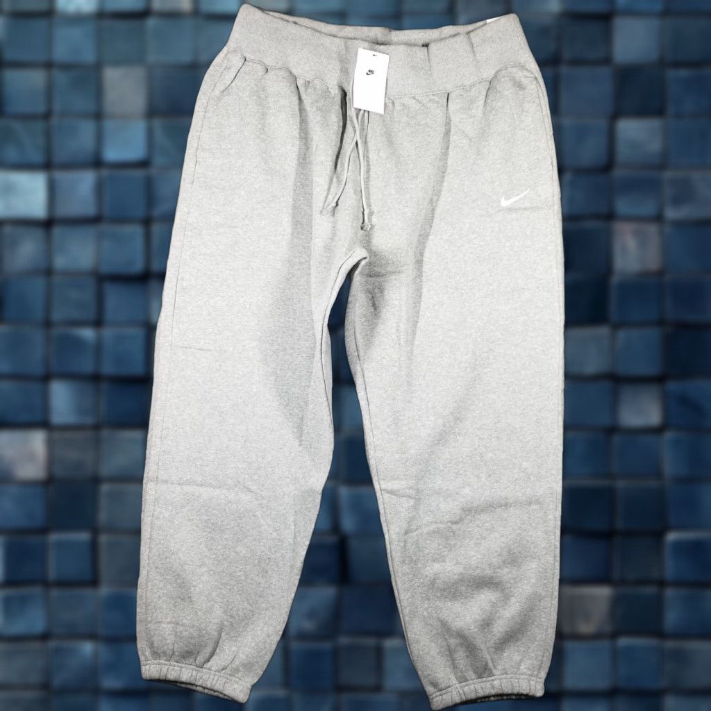 Nike Nike Women's Oversized Fleece Sweatpants XXL Gray Jogger Athleisure Size 40" / US 18 - 1 Thumbnail