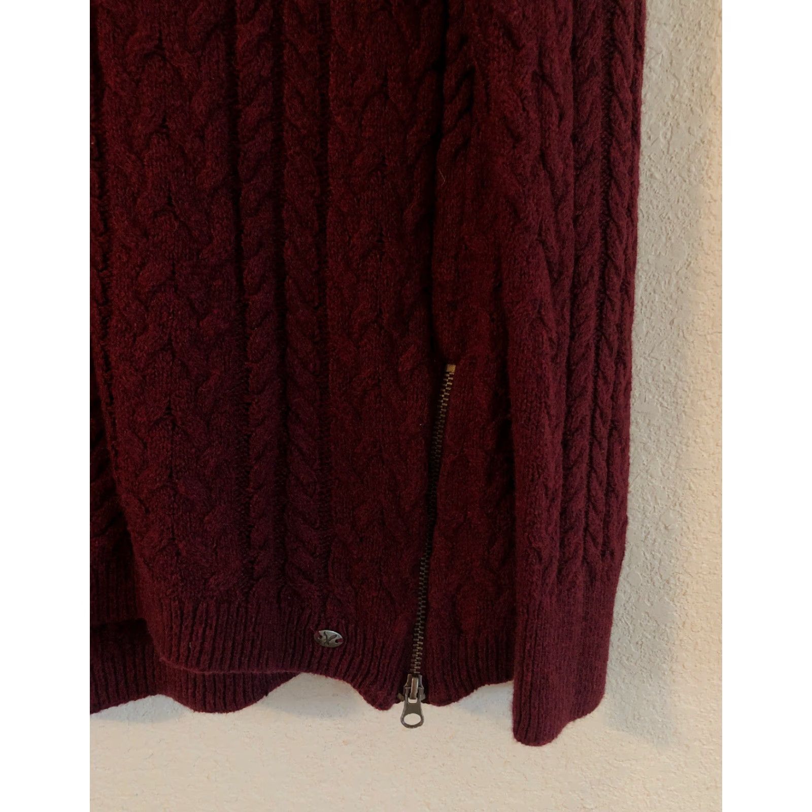 American Eagle Outfitters AMERICAN EAGLE Sweater Jrs. Medium Burgundy Maroon Side Zipper Accent Crew Neck M Womens Knits Pullover Long Sleeve Solid Purple Size M / US 6-8 / IT 42-44 - 3 Thumbnail