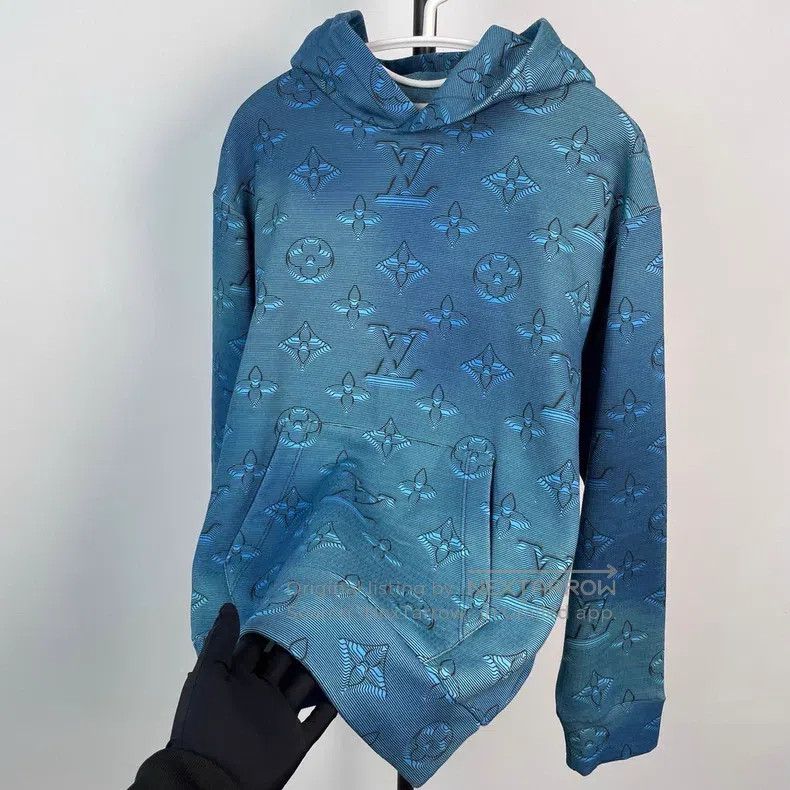 Louis Vuitton Louis Vuitton Full logo gradient sweatshirt Size US XS / EU 42 / 0 - 4 Thumbnail
