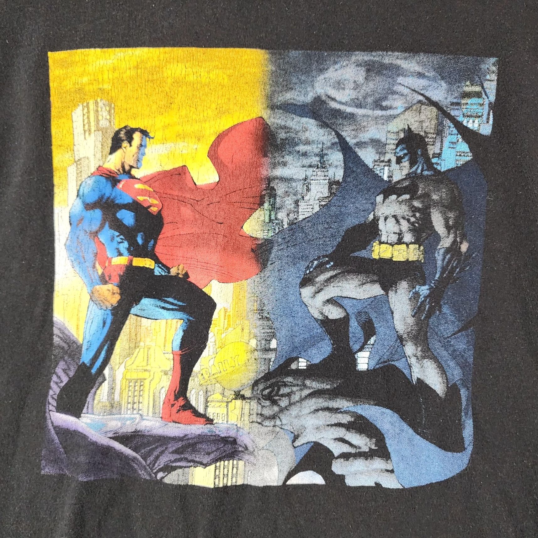 DC Comics VINTAGE? DC Comics Batman Superman T-Shirt Mens Black Short Sleeve Sz L Short Sleeve Graphic Tee Comics Theme Mens L Batman Superman Shirt Size US 33 - 2 Thumbnail