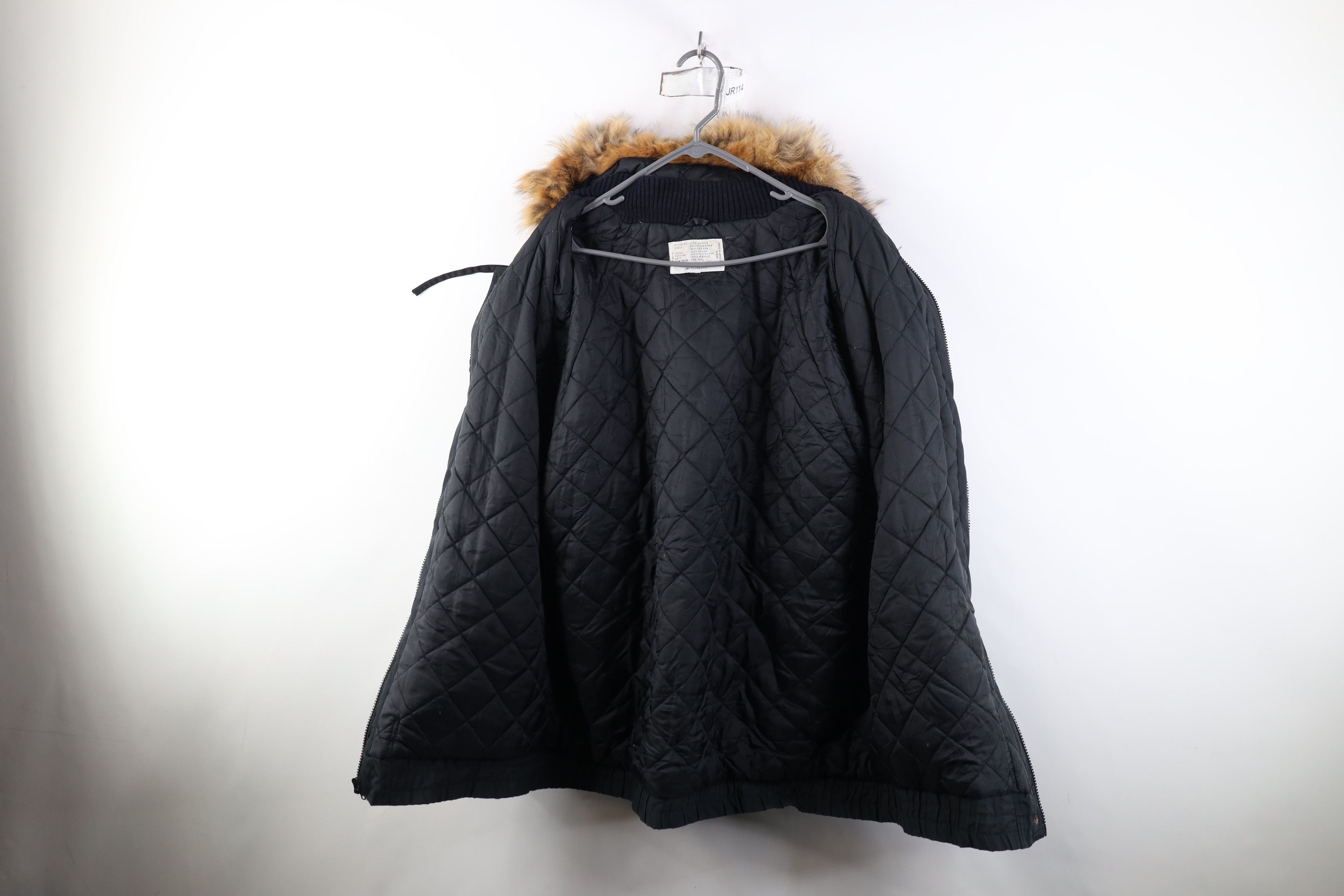 Vintage Vintage 90s Streetwear Fox Tail Fur Quilted Hooded Jacket Size US XXL / EU 58 / 5 - 13 Thumbnail