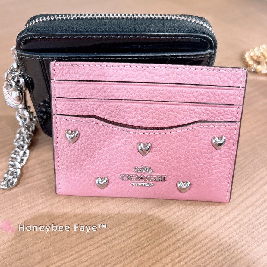 Slim Id Card Case With Heart Rivets CDG89
