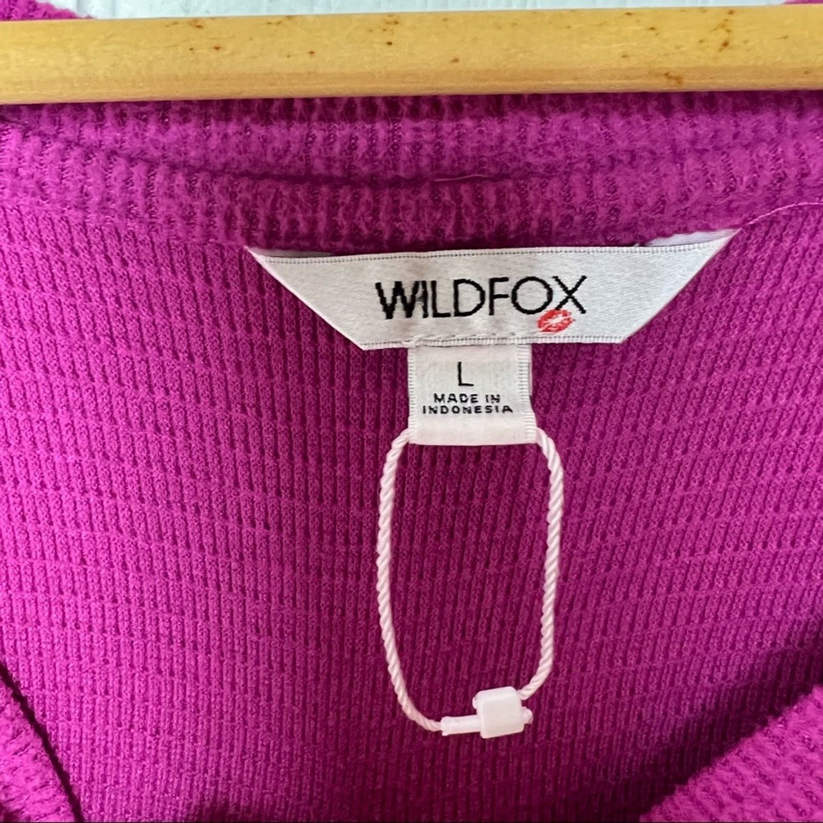 Wildfox Wildfox Haley Elderberry V Neck Long Sleeve Tee Womens Large Size L / US 10 / IT 46 - 9 Thumbnail