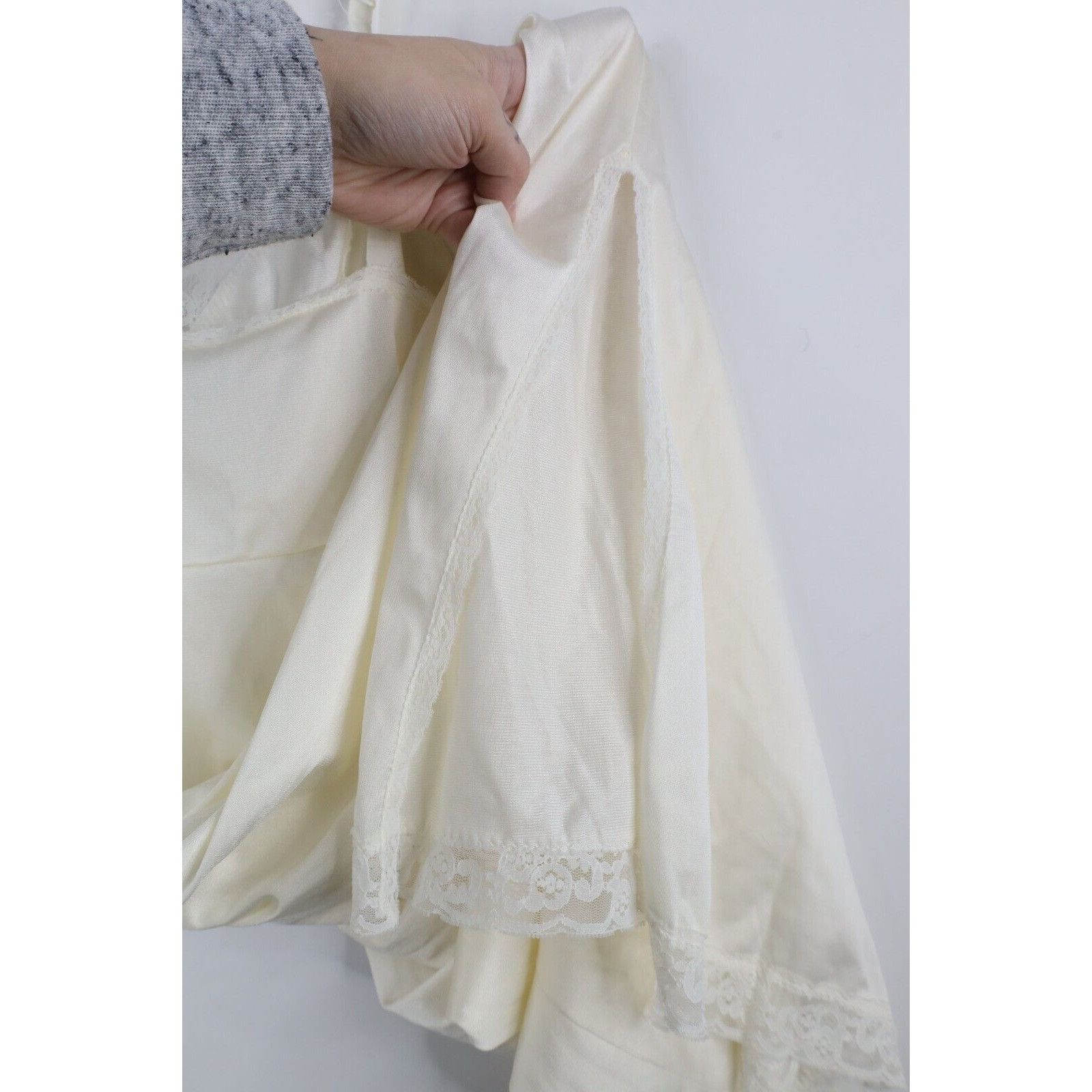 Vintage Vintage 70s Sheer Silky Nylon Lace Flower Night Gown Slip Size XL / US 12-14 / IT 48-50 - 11 Thumbnail