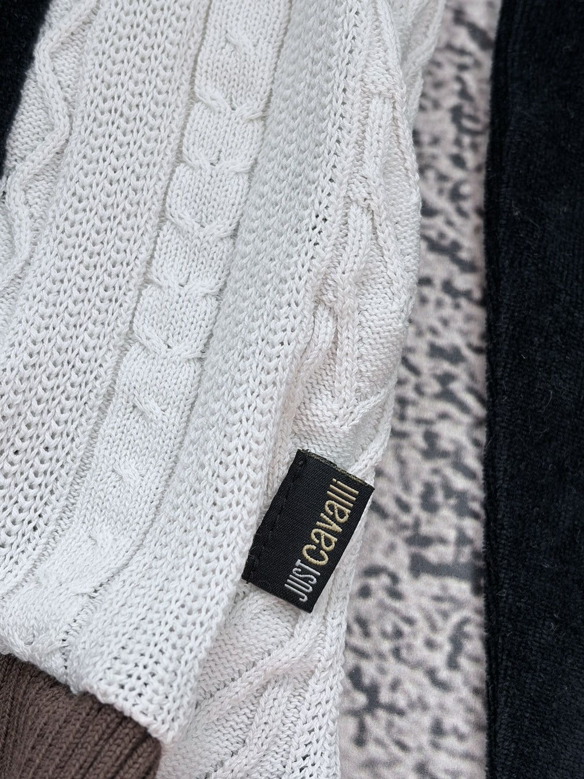 Just Cavalli ⁠Just Cavalli Y2K Archive Velour Cable Knit V-Neck Sweater L Size US L / EU 52-54 / 3 - 4 Thumbnail