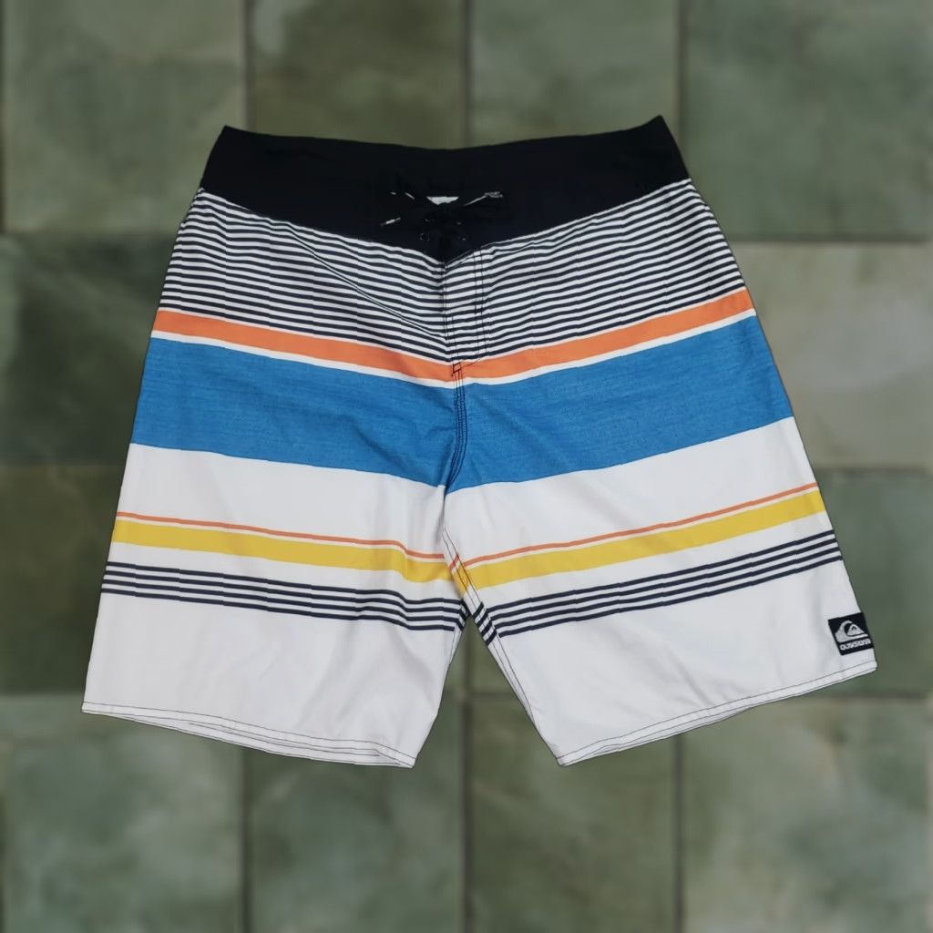 Quiksilver Quiksilver Mens Board Shorts 36 Multicolor Swim Trunks 7.5 inch Inseam Size US 36 / EU 52 - 1 Thumbnail