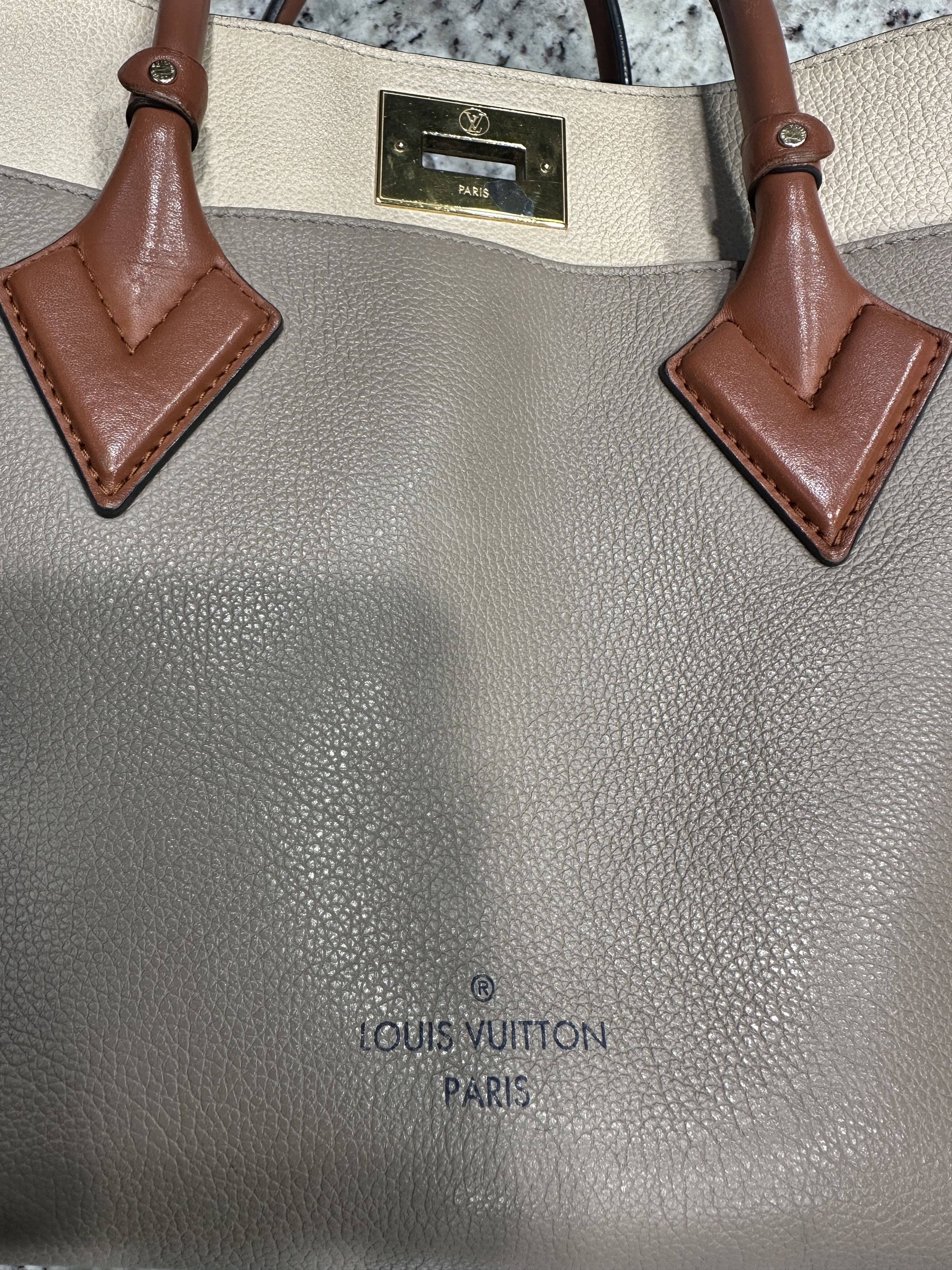 Louis Vuitton Louis Vuitton On My Side MM Size ONE SIZE - 4 Thumbnail