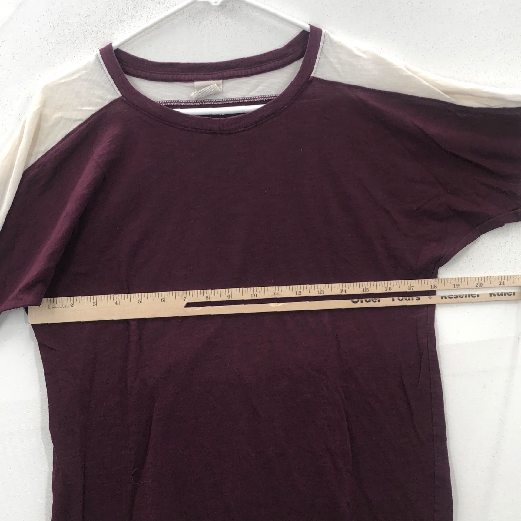 Victoria's Secret VINTAGE Victoria's Secret Womens T-Shirt Shirt Crew Neck Pullover Long Sleeve S Maroon Classic Casual Womens Size S / US 4 / IT 40 - 2 Thumbnail