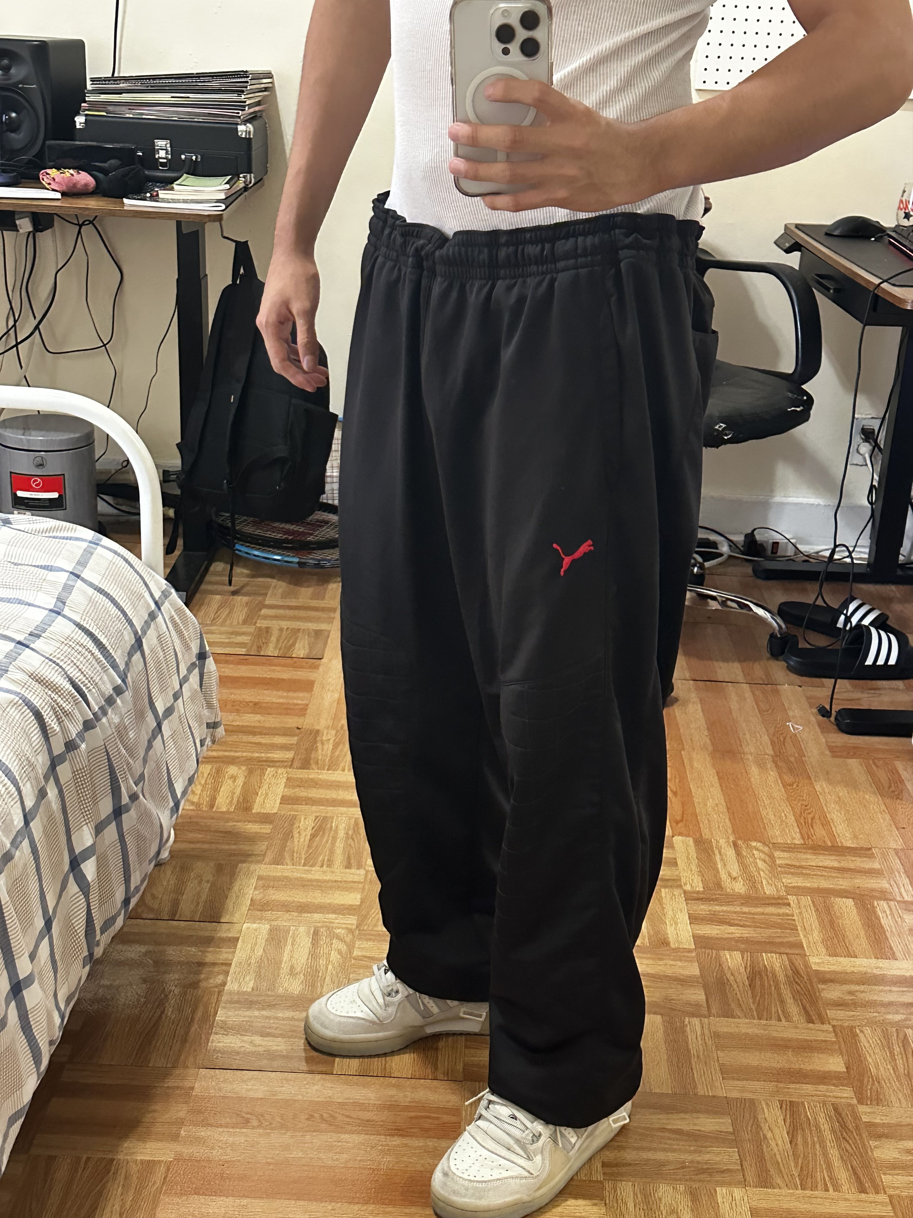 Ferrari × Puma Black Ferrari/Puma Sweatpants Size US 41 - 3 Thumbnail