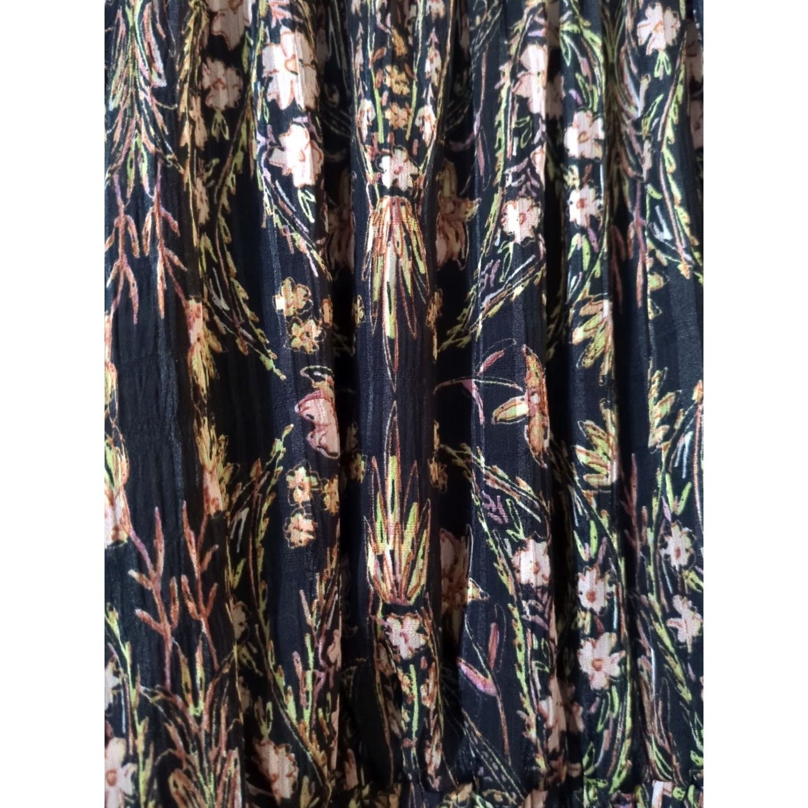 Forever 21 FOREVER 21 Black Floral Knee Length Cut Out Dress 1X Plus Women Shift Long Sleeve Pullover Parties Casual Vintage No N/A Size XL / US 12-14 / IT 48-50 - 2 Thumbnail
