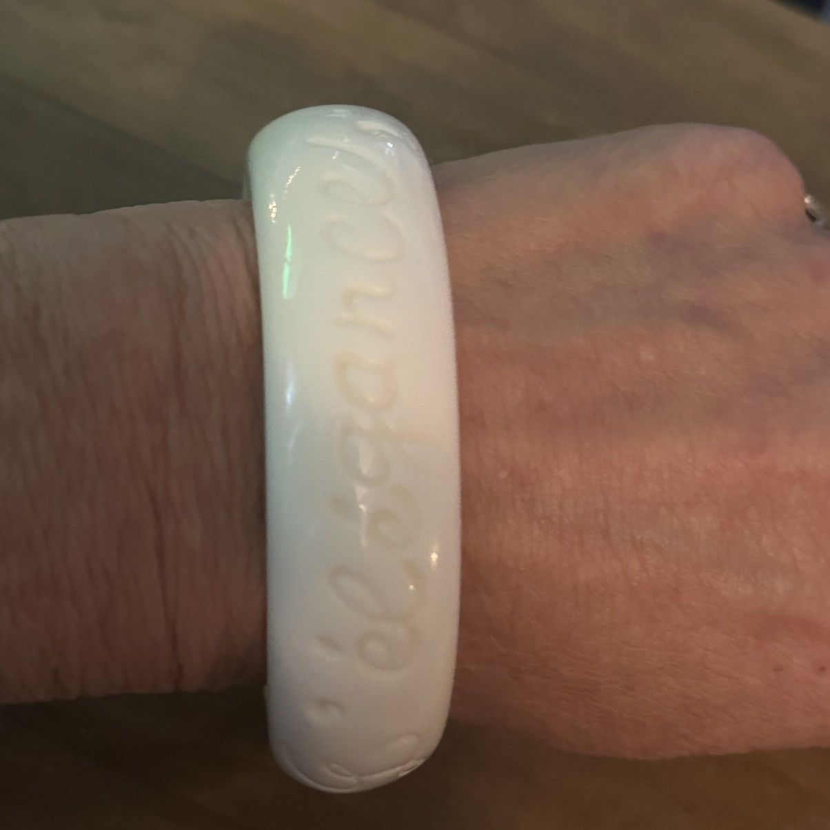 Vintage Vintage L’ élégance white lucite bangle bracelet Size ONE SIZE - 3 Thumbnail