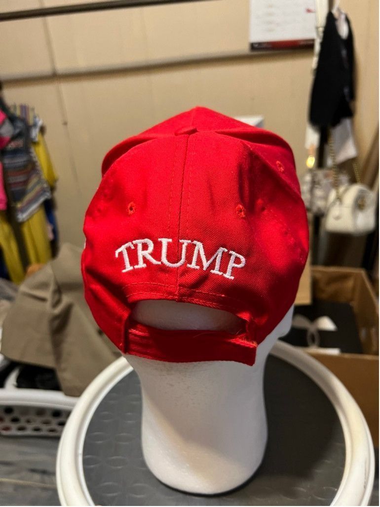 The Unbranded Brand Men's Unbranded Red Make America Great Again Trump Hat Size ONE SIZE - 3 Thumbnail