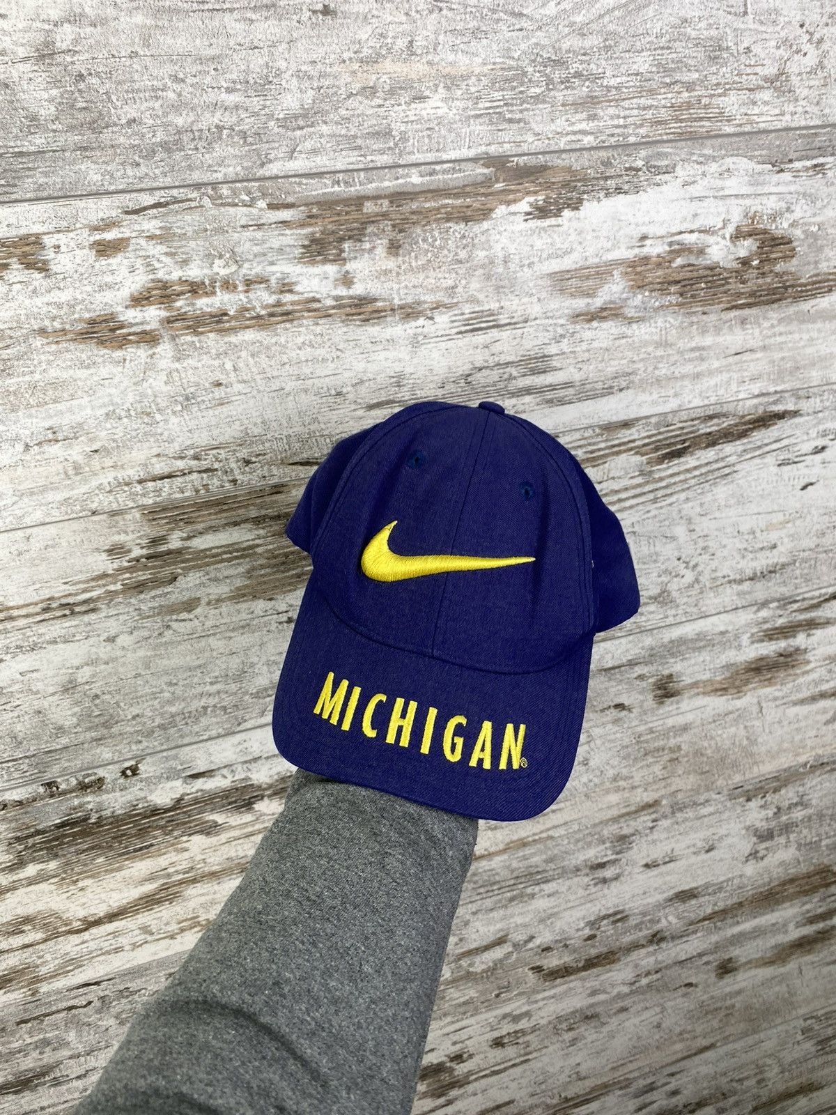 Nike × Vintage Mens Vintage Nike Michigan Cap hats big logo swoosh Acg y2k Size ONE SIZE - 1 Thumbnail