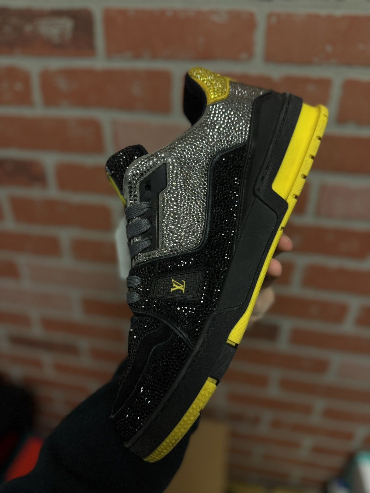 Louis Vuitton × Swarovski Louis Vuittion Swarovski Crystal Trainer 9LV/10US $5800 Size US 10 / EU 43 - 6 Thumbnail