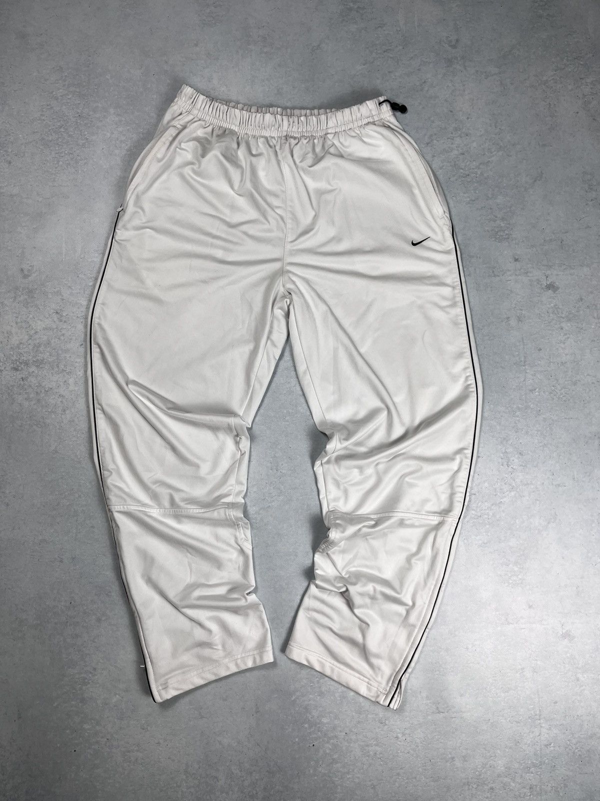 Nike Y2K NIKE VINTAGE STREETWEAR BAGGY TRACK PANTS Size US 36 / EU 52 - 1 Thumbnail