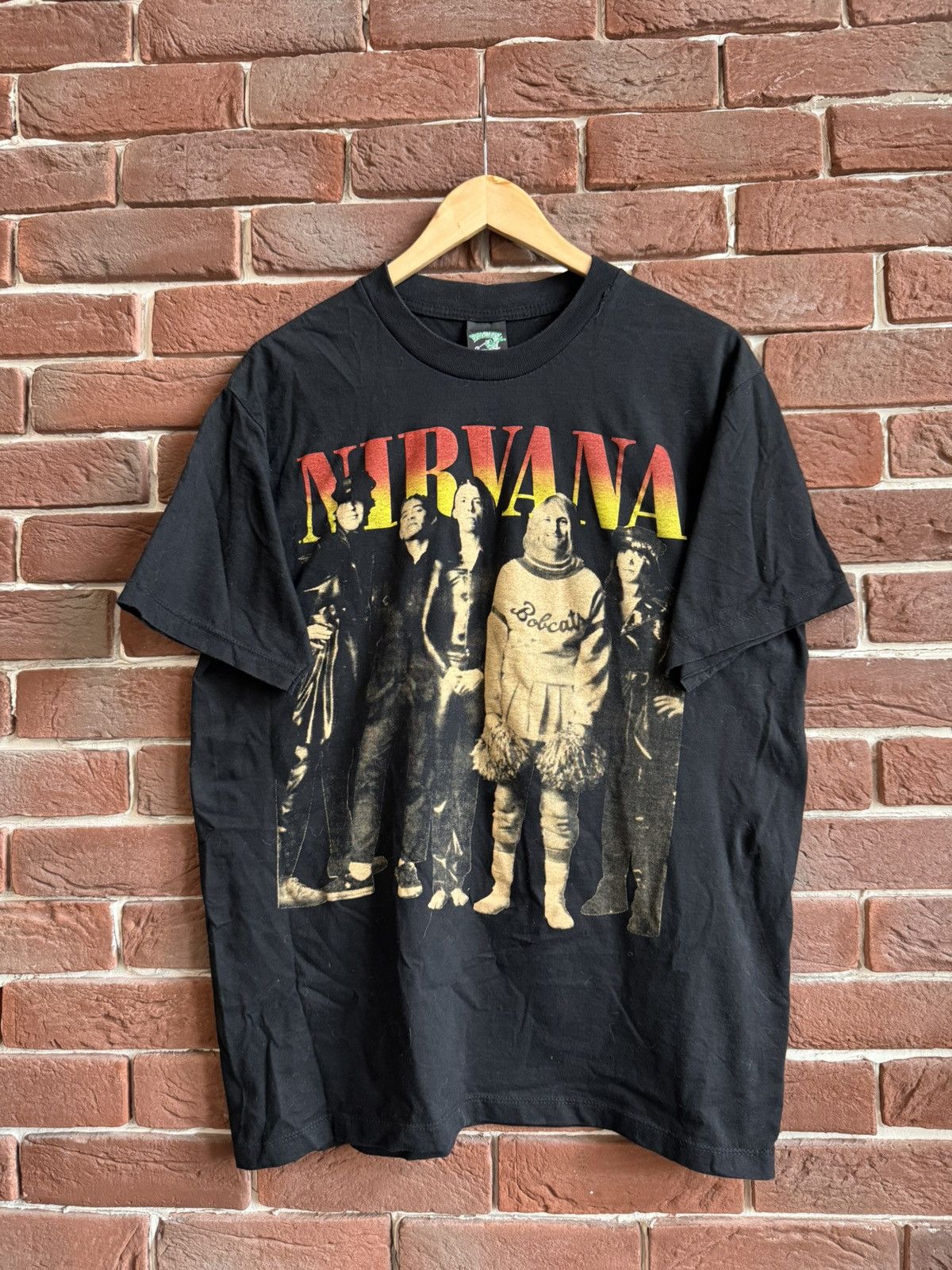 Band Tees Rare Vintage 00s Nirvana Kurt Cobain Grunge Band Tee Size US L / EU 52-54 / 3 - 1 Thumbnail