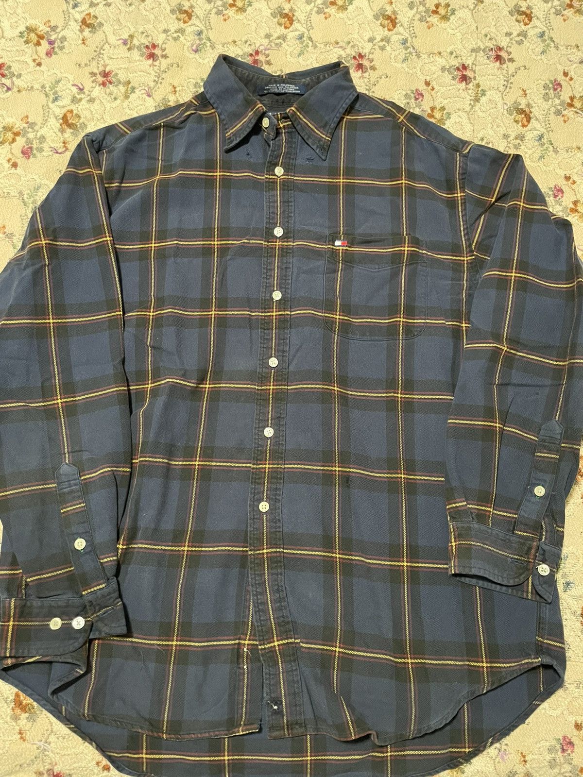 Tommy Hilfiger Tommy Hilfiger plaid button up size L Size US L / EU 52-54 / 3 - 1 Thumbnail