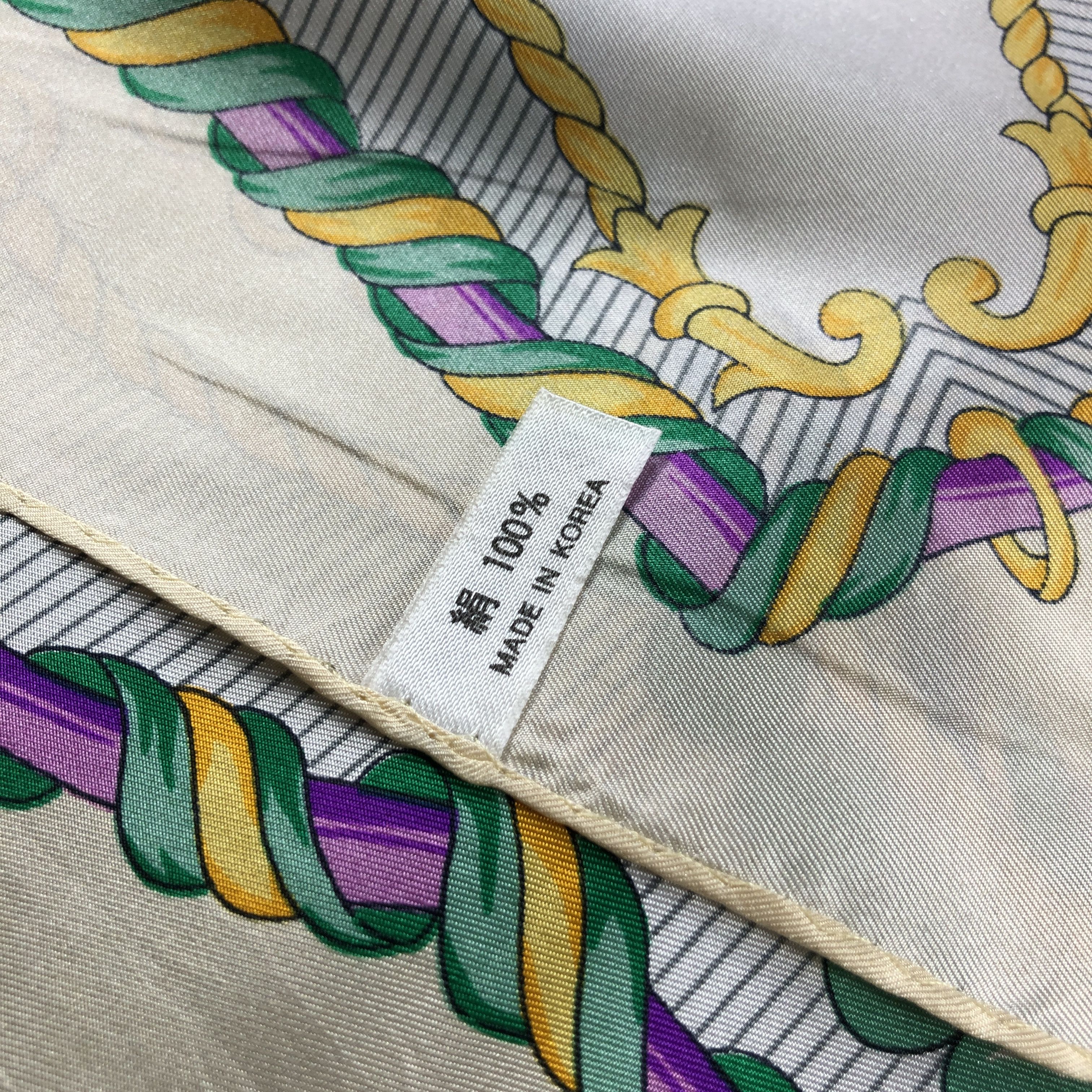 Vintage Luxury Gold Chains Silk Scarf M1123 Size ONE SIZE - 4 Thumbnail