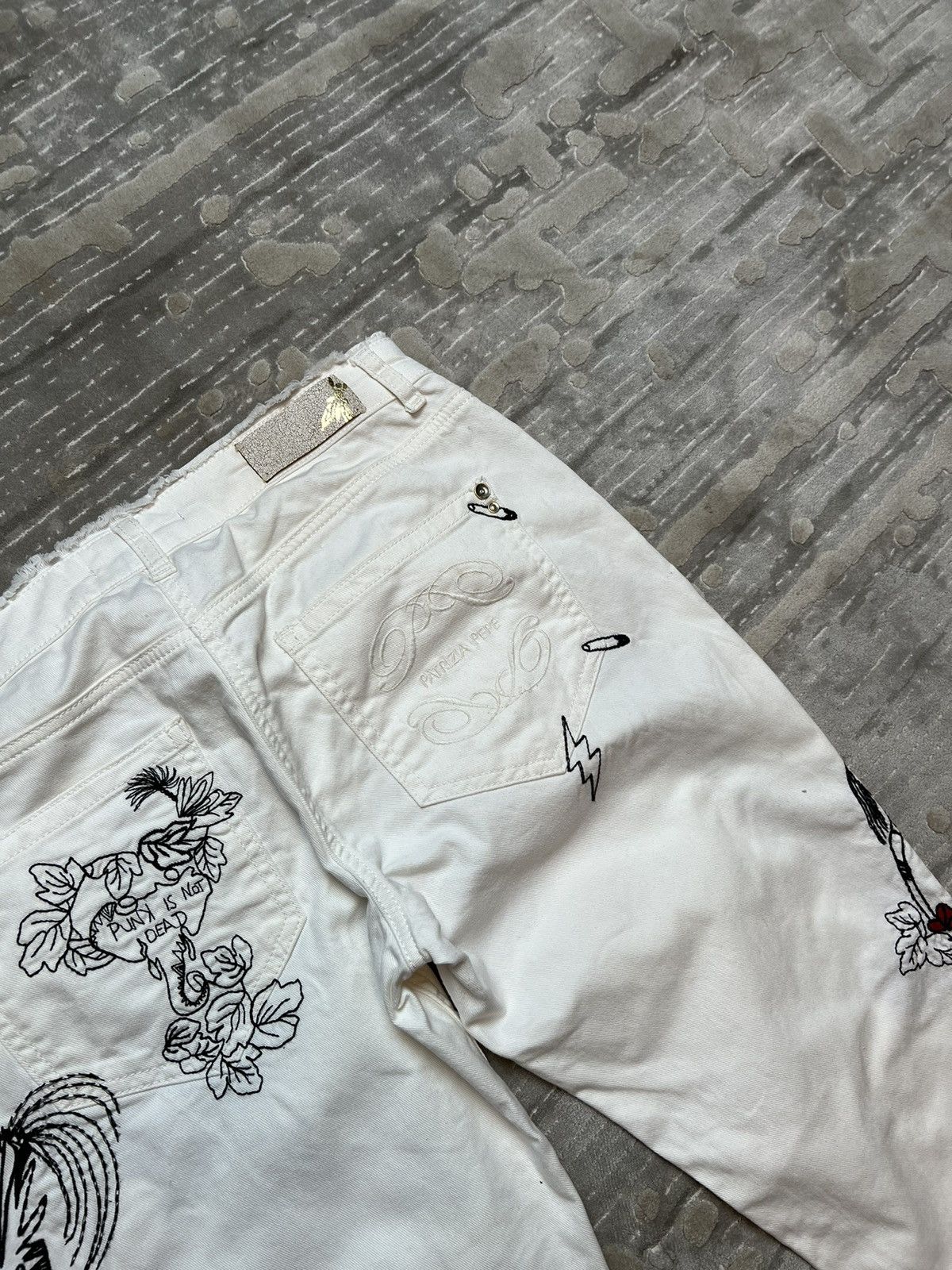 Patrizia Pepe Patricia pepe white denim pants hype sale streetwear Size 28" / US 6 / IT 42 - 11 Thumbnail