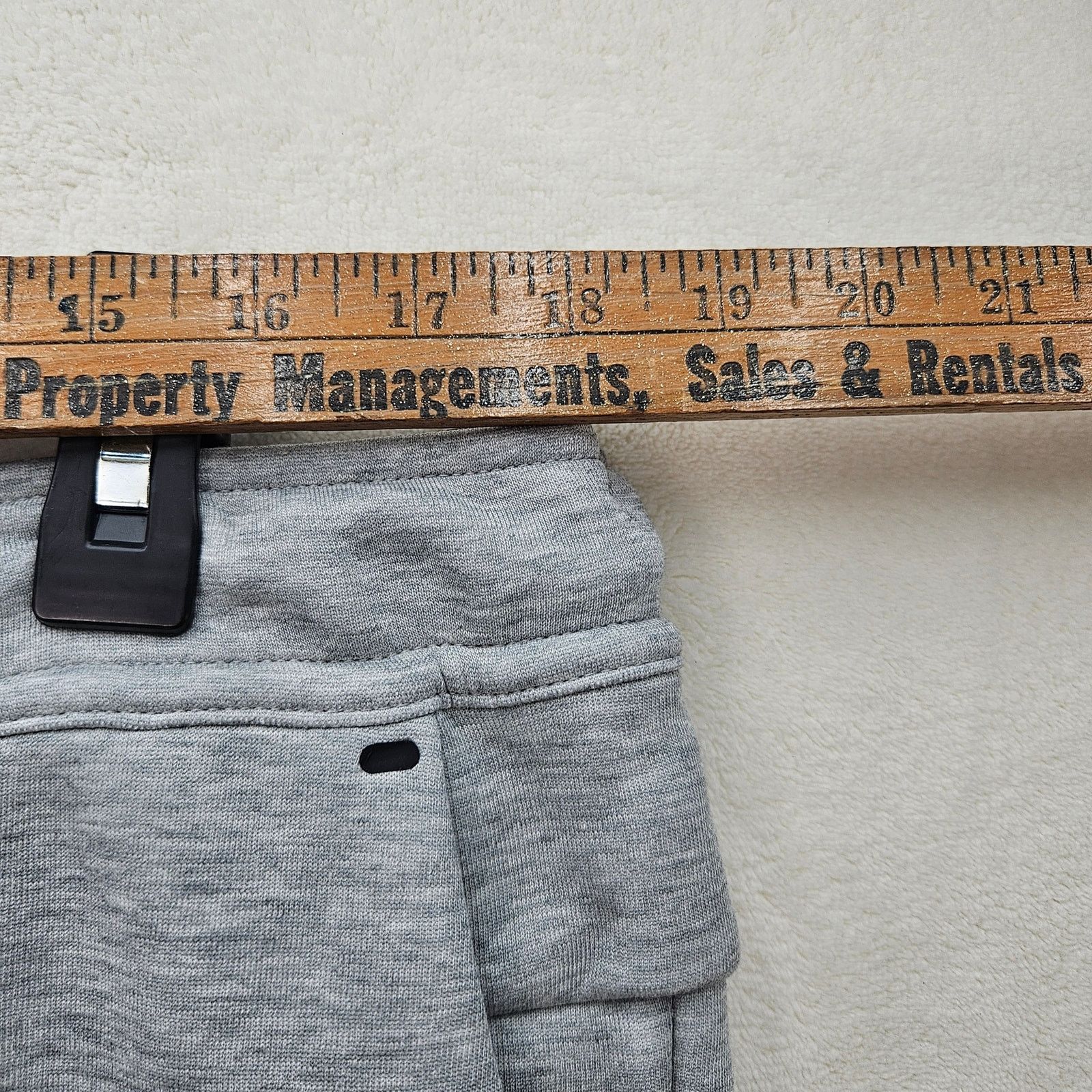 Nike NIKE MEN'S XL TECH FLEECE JOGGER HEATHER GREY HV0953-063 Size US 34 / EU 50 - 3 Thumbnail