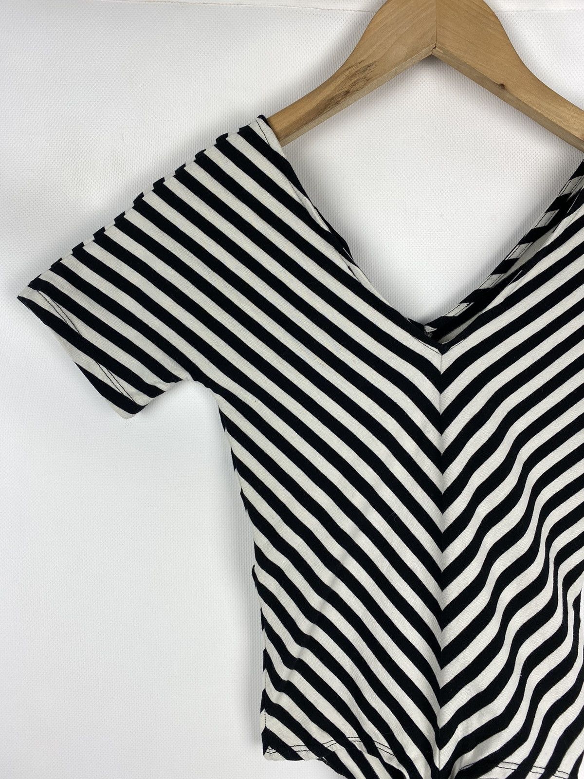 Allsaints × Japanese Brand Allsaints Keavey Stripe SS Bodysuit T Shirt size XS Size XS / US 0-2 / IT 36-38 - 16 Thumbnail