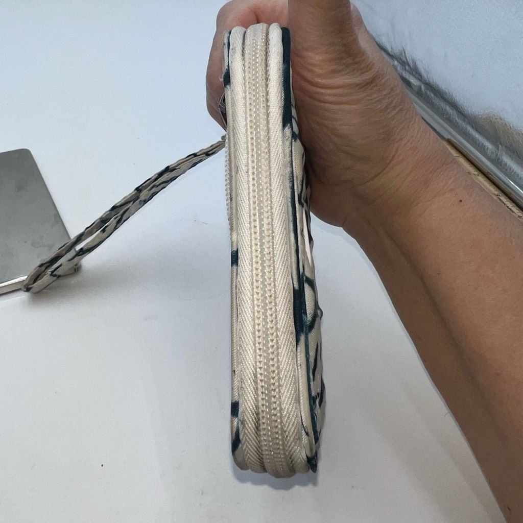 Other Lug Blue and White Tie Dye Rodeo Zip Around Wallet/Wristlet Size ONE SIZE - 4 Thumbnail