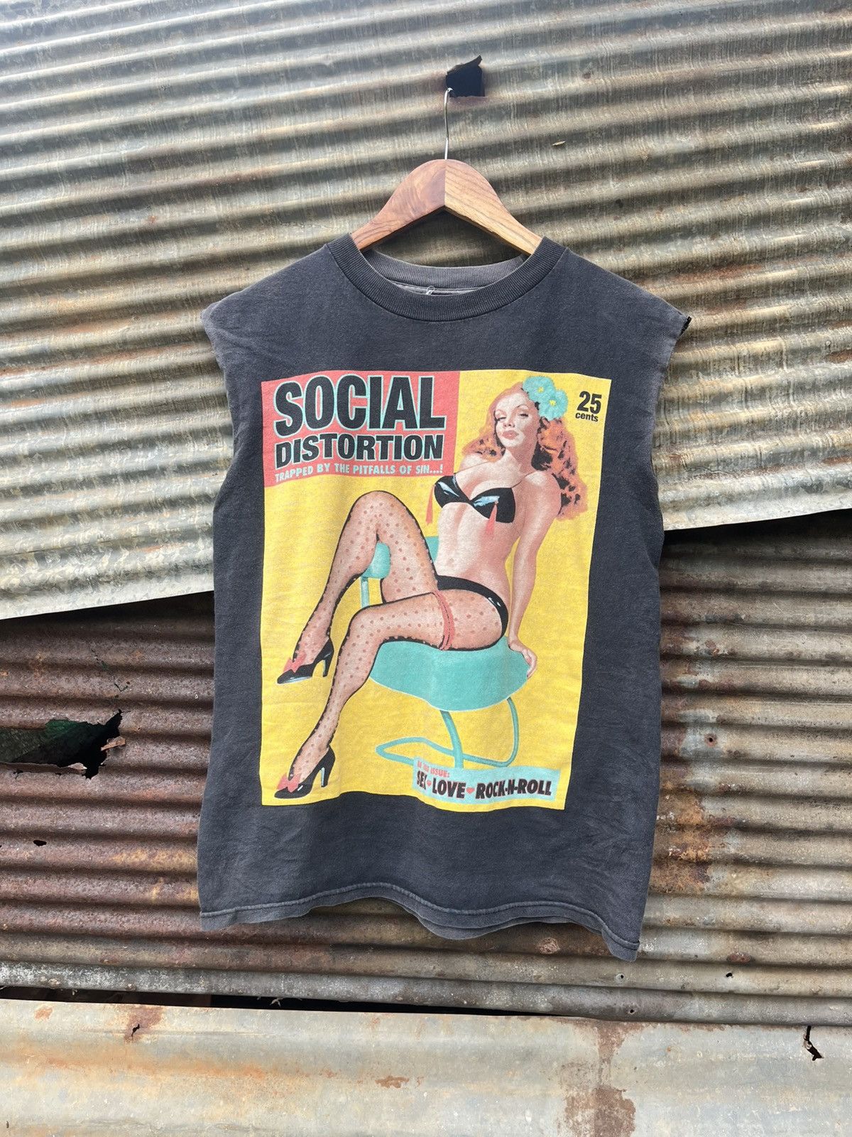 Vintage Faded Social distortion 00s’ tee Size US S / EU 44-46 / 1 - 1 Thumbnail
