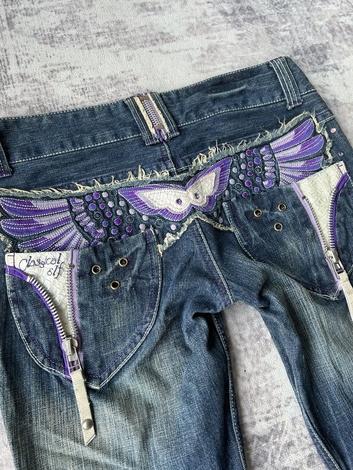 If Six Was Nine Butterfly Embroidery Logo Flared Jeans Size US 31 - 10 Thumbnail