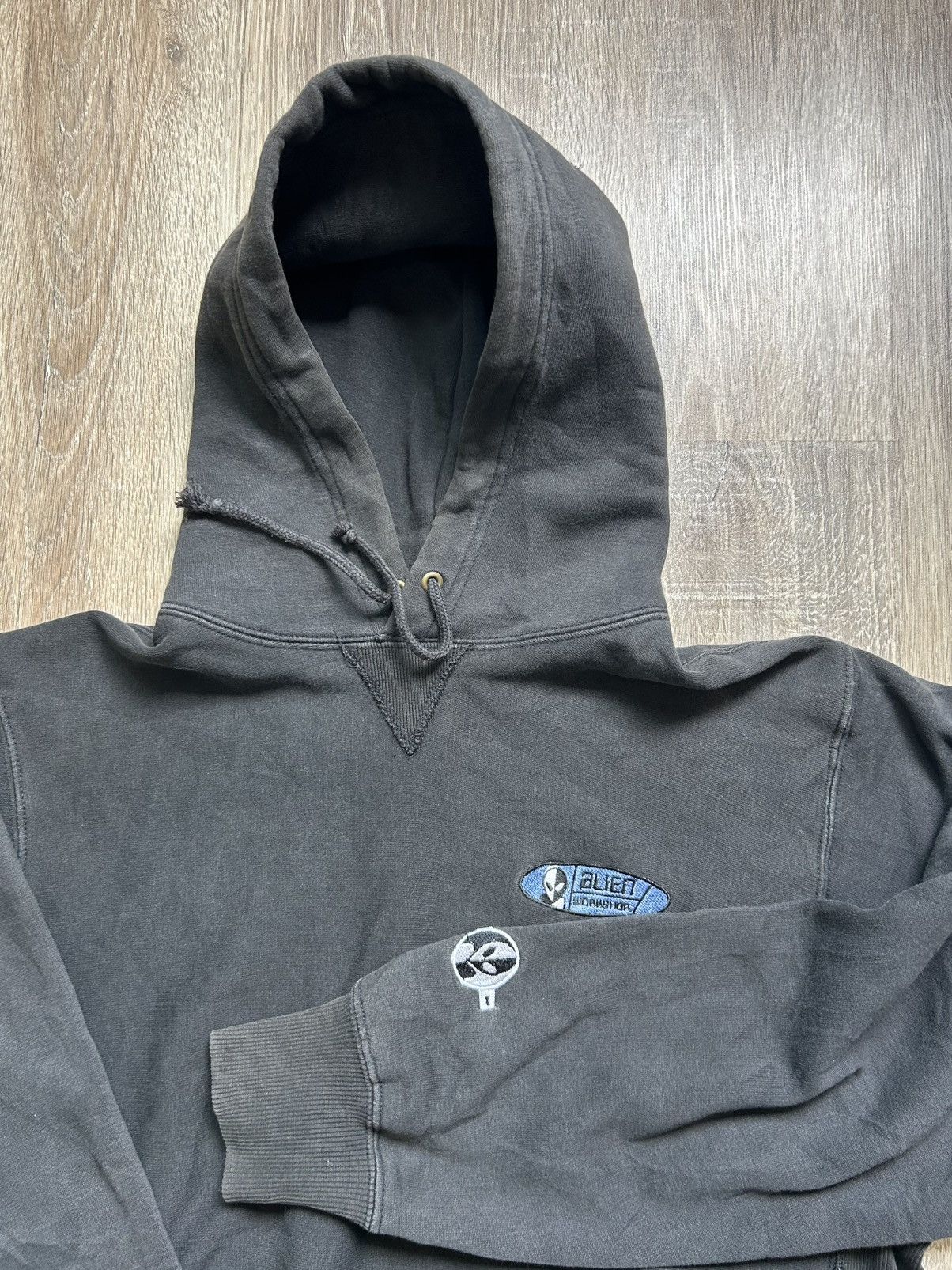 Vintage Rare Vintage Alien Workshop Skate Hoodie Size US L / EU 52-54 / 3 - 3 Thumbnail
