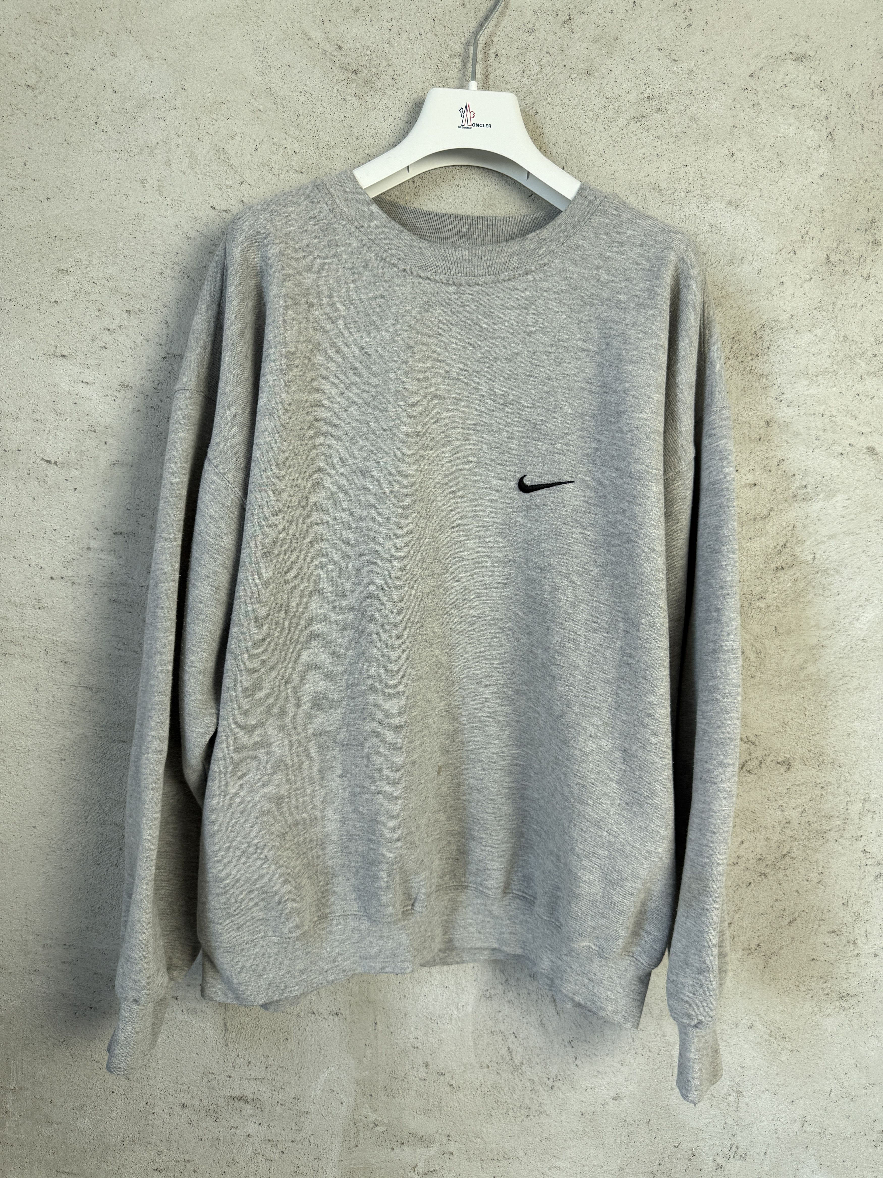 Nike Nike small swoosh sweatshirt crewneck 90s boxy Size US XL / EU 56 / 4 - 1 Thumbnail