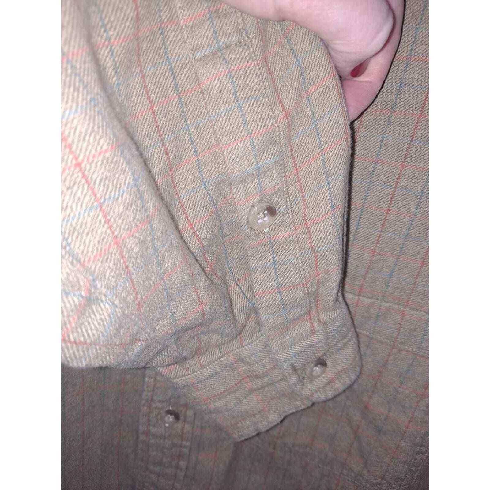 Other Vintage Woolrich Tan, Red and Blue Button Up Shirt 100% Cott Size US XL / EU 56 / 4 - 4 Thumbnail