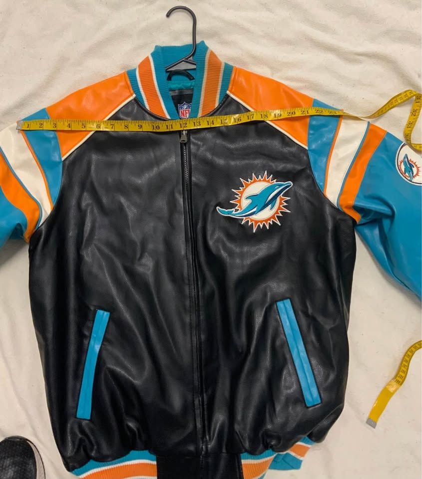 NFL Miami Dolphins Leather Jacket Men Black Bomber Varsity NFL Size US L / EU 52-54 / 3 - 6 Thumbnail