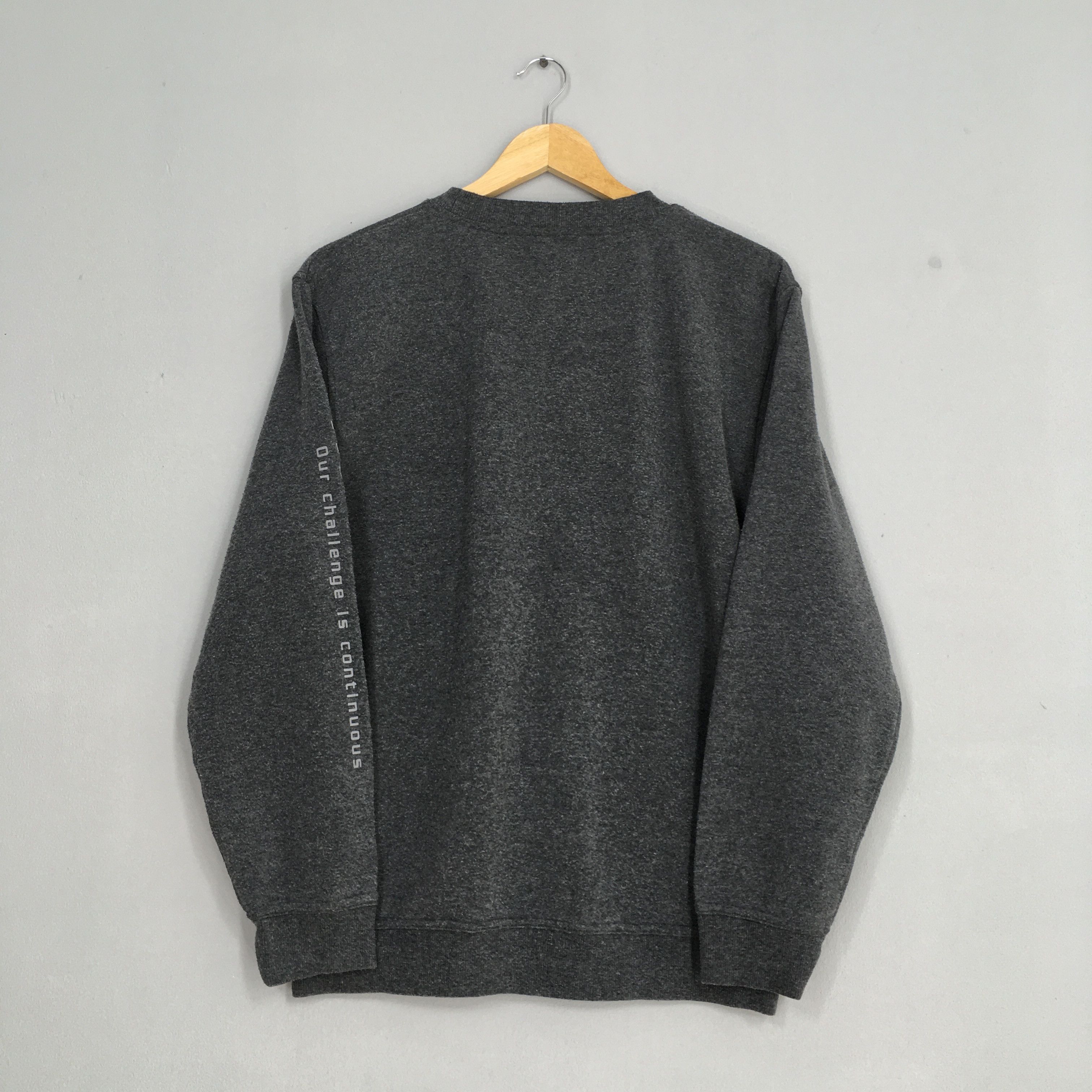 New Balance New Balance Sweater Gray Vintage Size US L / EU 52-54 / 3 - 8 Thumbnail