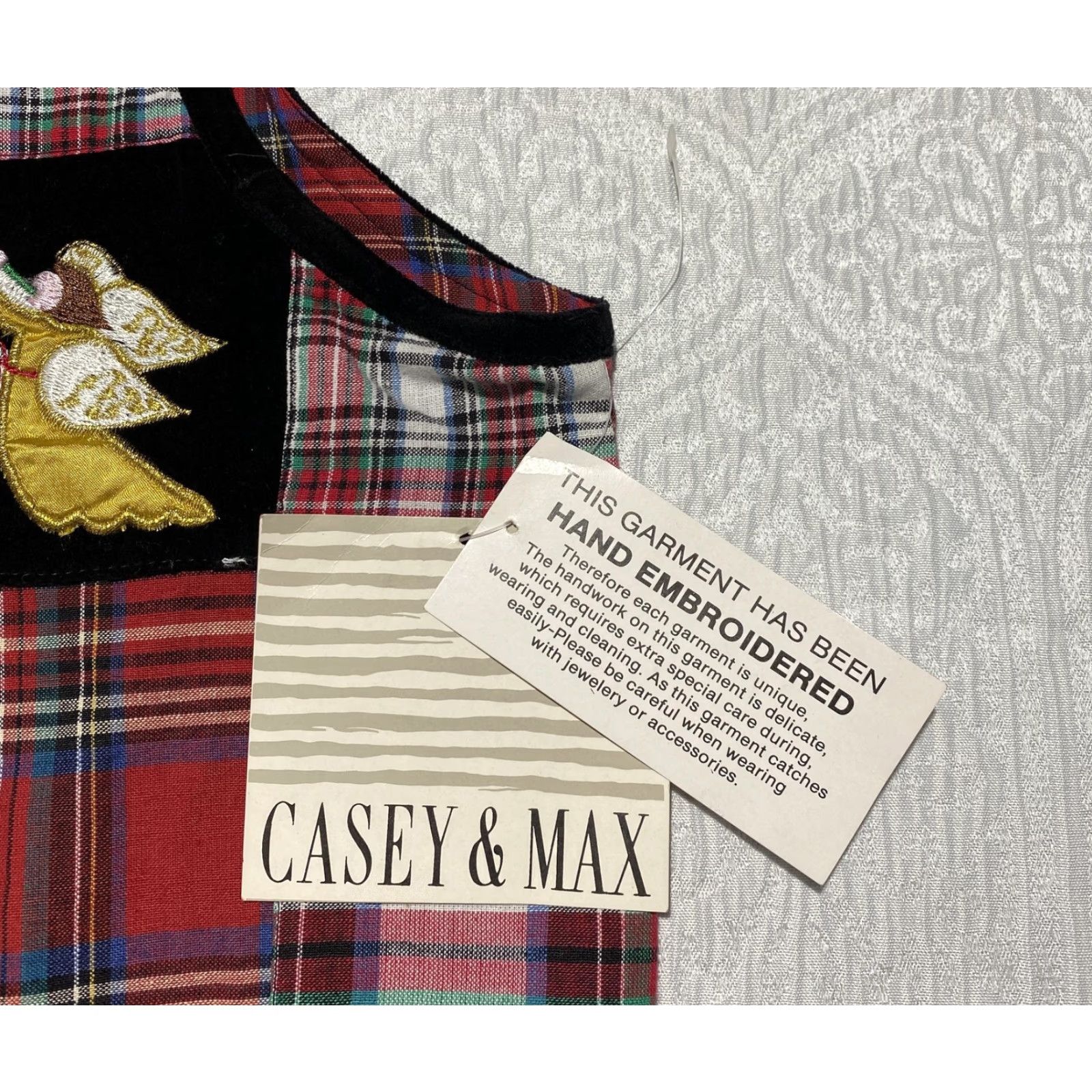 Vintage Casey & Max Vest Womens Medium Red Plaid Patchwork Hand Embroidered Christmas Size M / US 6-8 / IT 42-44 - 3 Thumbnail