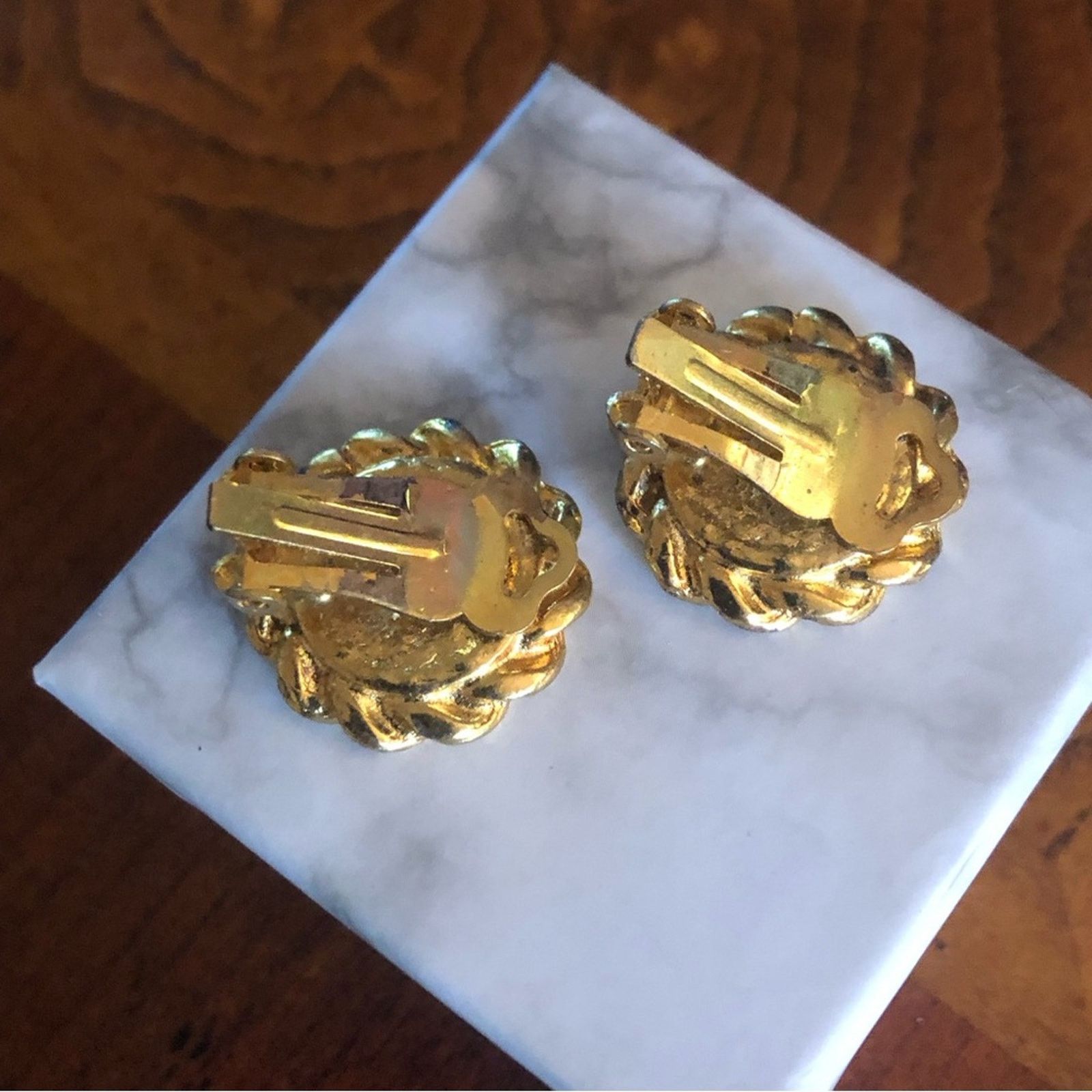 Vintage Vintage 70s black enamel gold plated clip on earrings Size ONE SIZE - 4 Thumbnail