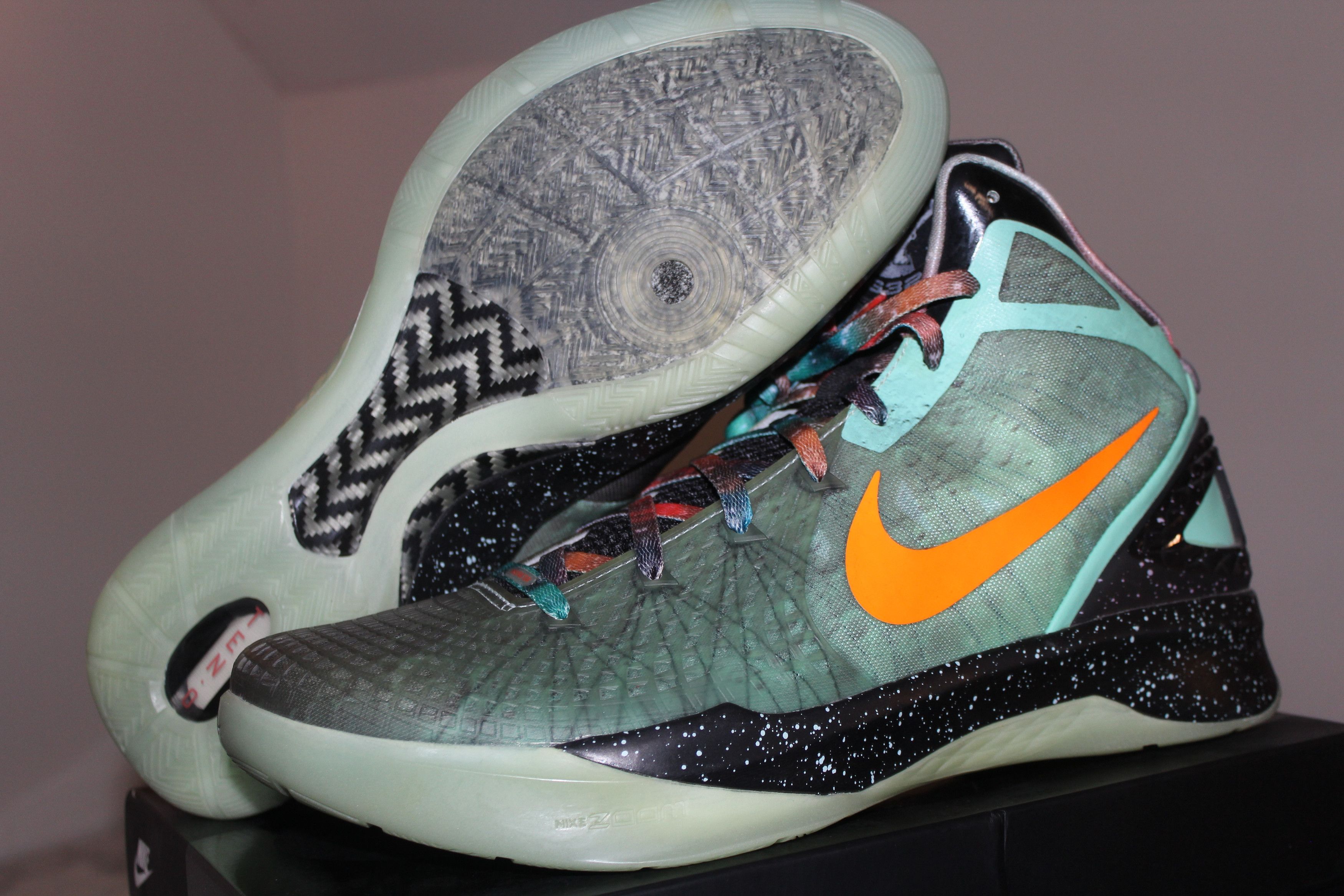 Nike Nike Zoom Hyperdunk 2011 Galaxy 469776-888 Size 14 SAMPLE Size US 14 / EU 47 - 1 Thumbnail