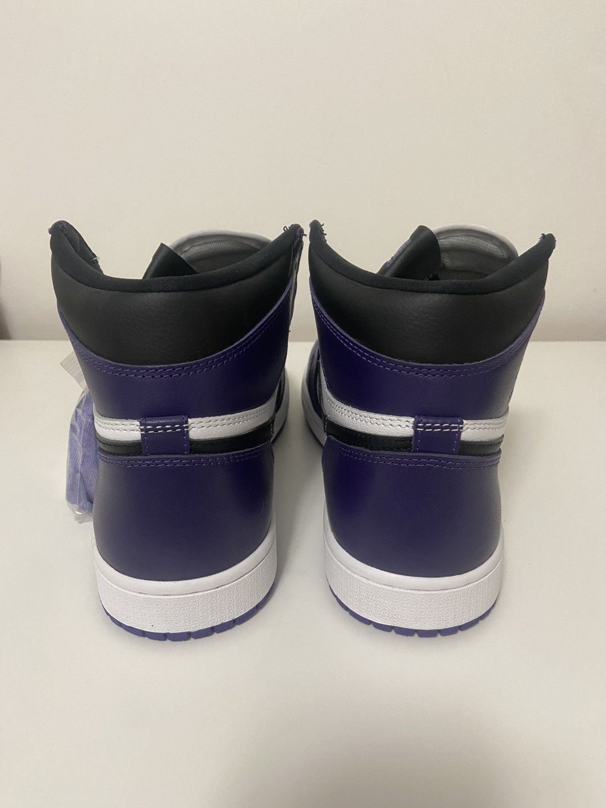Jordan Brand Jordan 1 High Court Purple 2.0 (2020 Release) Size US 10.5 / EU 43-44 - 4 Thumbnail